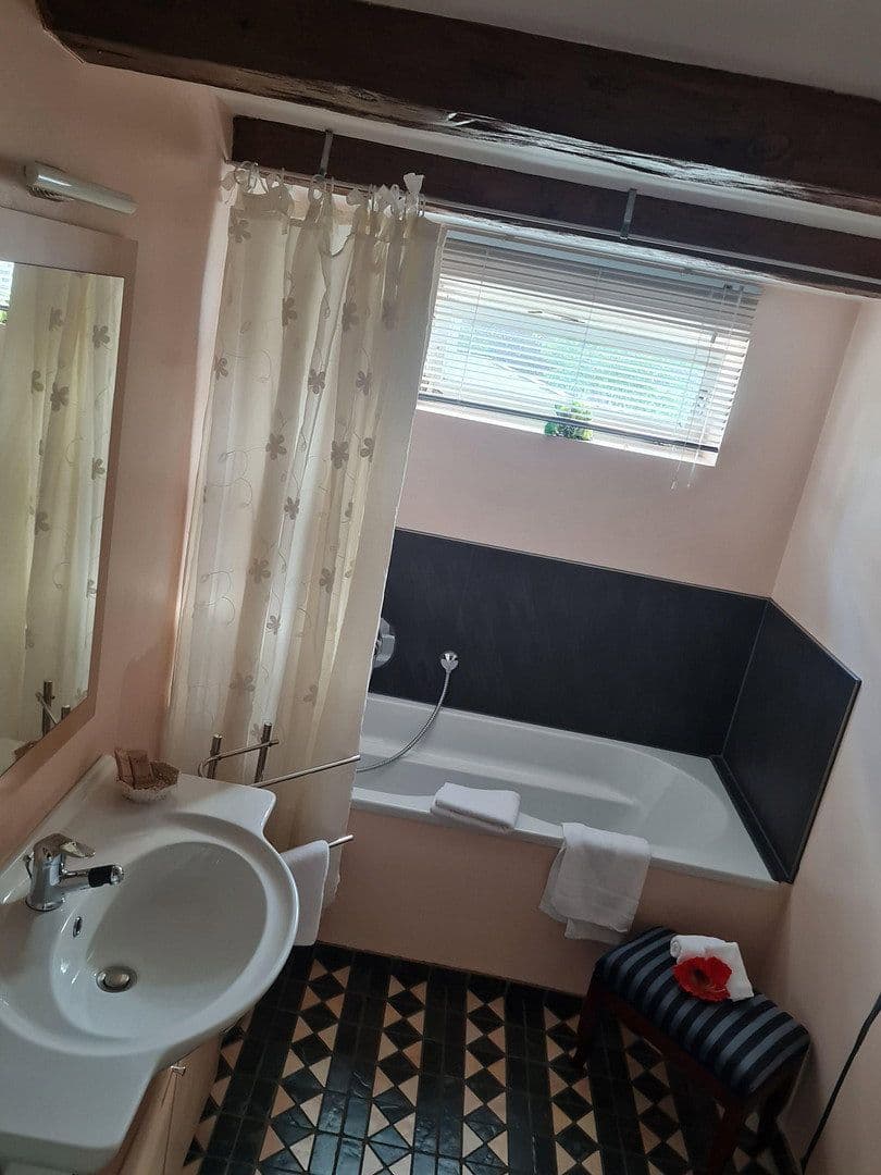 Prodej domu 370 m², pozemek 700 m², Bergisch Gladbach, Severní Porýní-Vestfálsko Prodej domu 370 m², pozemek 700 m², Bergisch Gladbach, Severní Porýní-Vestfálsko