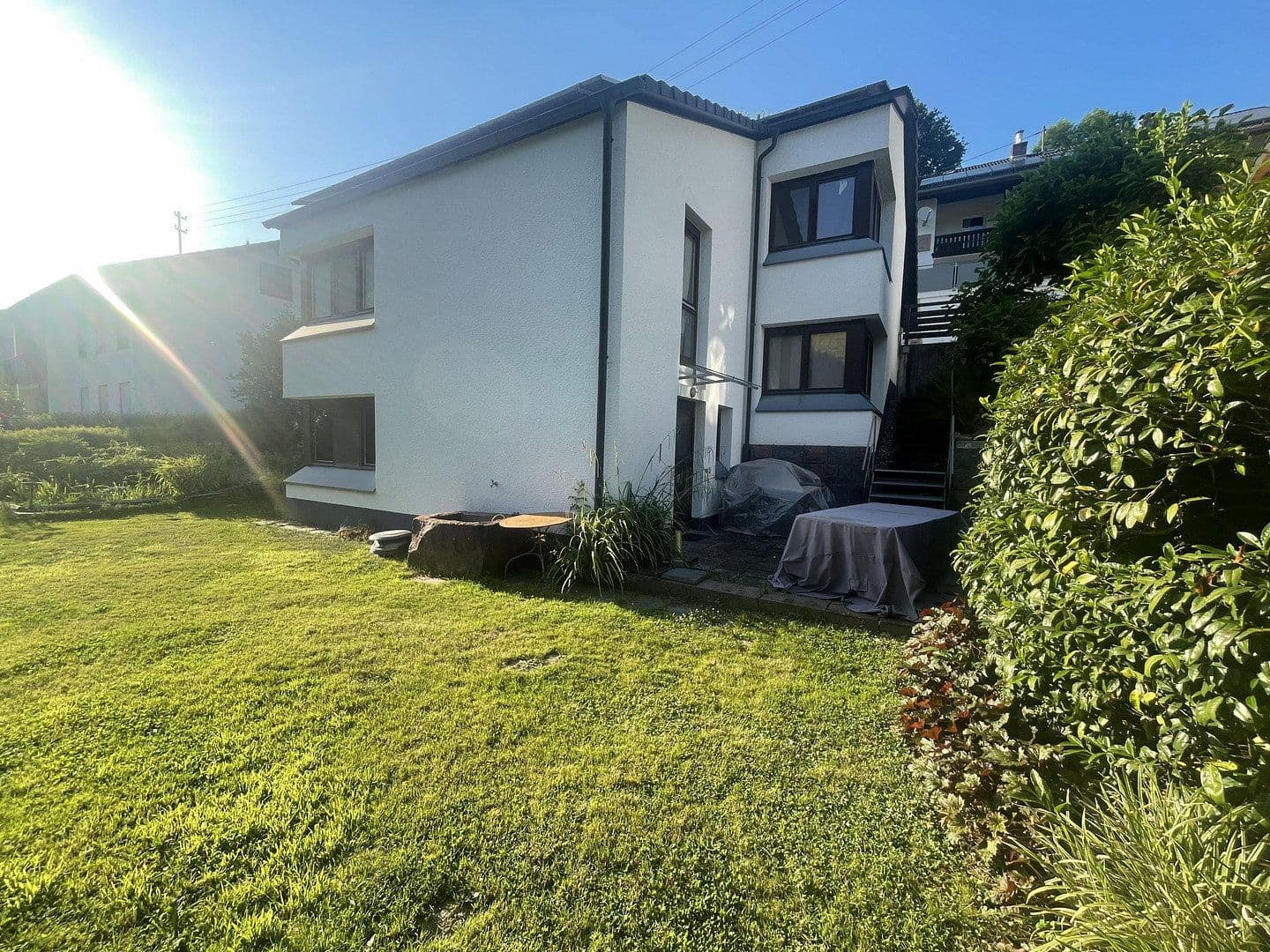 Prodej domu 162 m², pozemek 662 m², Elzach, Bádensko-Württembersko Prodej domu 162 m², pozemek 662 m², Elzach, Bádensko-Württembersko