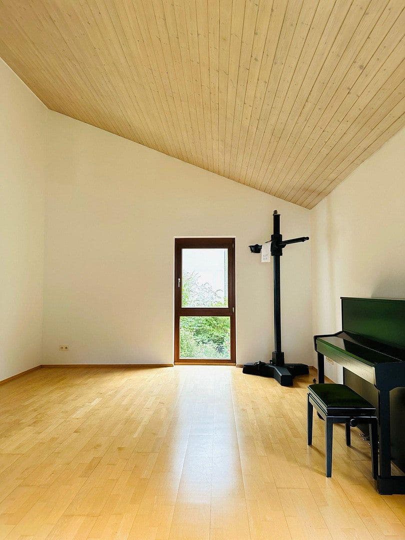 Prodej domu 162 m², pozemek 662 m², Elzach, Bádensko-Württembersko Prodej domu 162 m², pozemek 662 m², Elzach, Bádensko-Württembersko