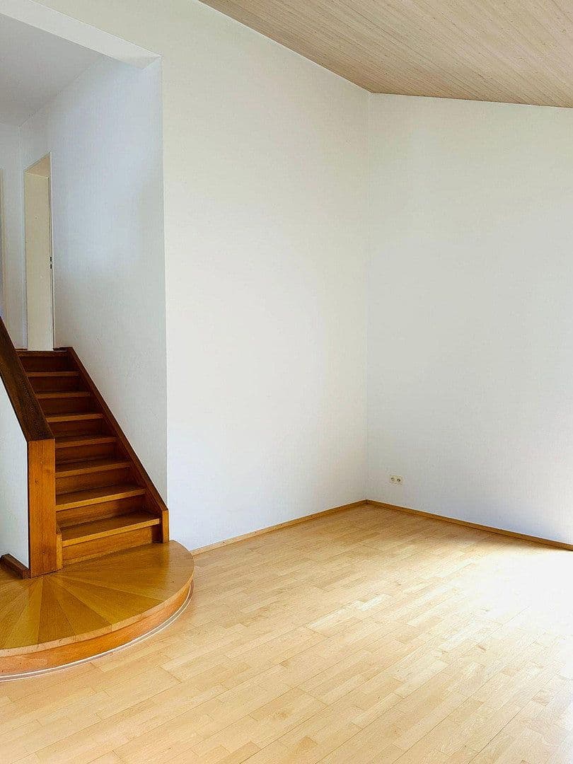 Prodej domu 162 m², pozemek 662 m², Elzach, Bádensko-Württembersko Prodej domu 162 m², pozemek 662 m², Elzach, Bádensko-Württembersko