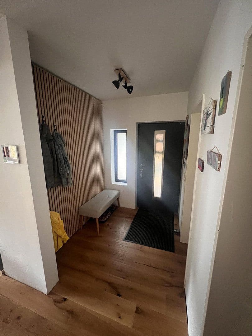 Prodej domu 162 m², pozemek 662 m², Elzach, Bádensko-Württembersko Prodej domu 162 m², pozemek 662 m², Elzach, Bádensko-Württembersko