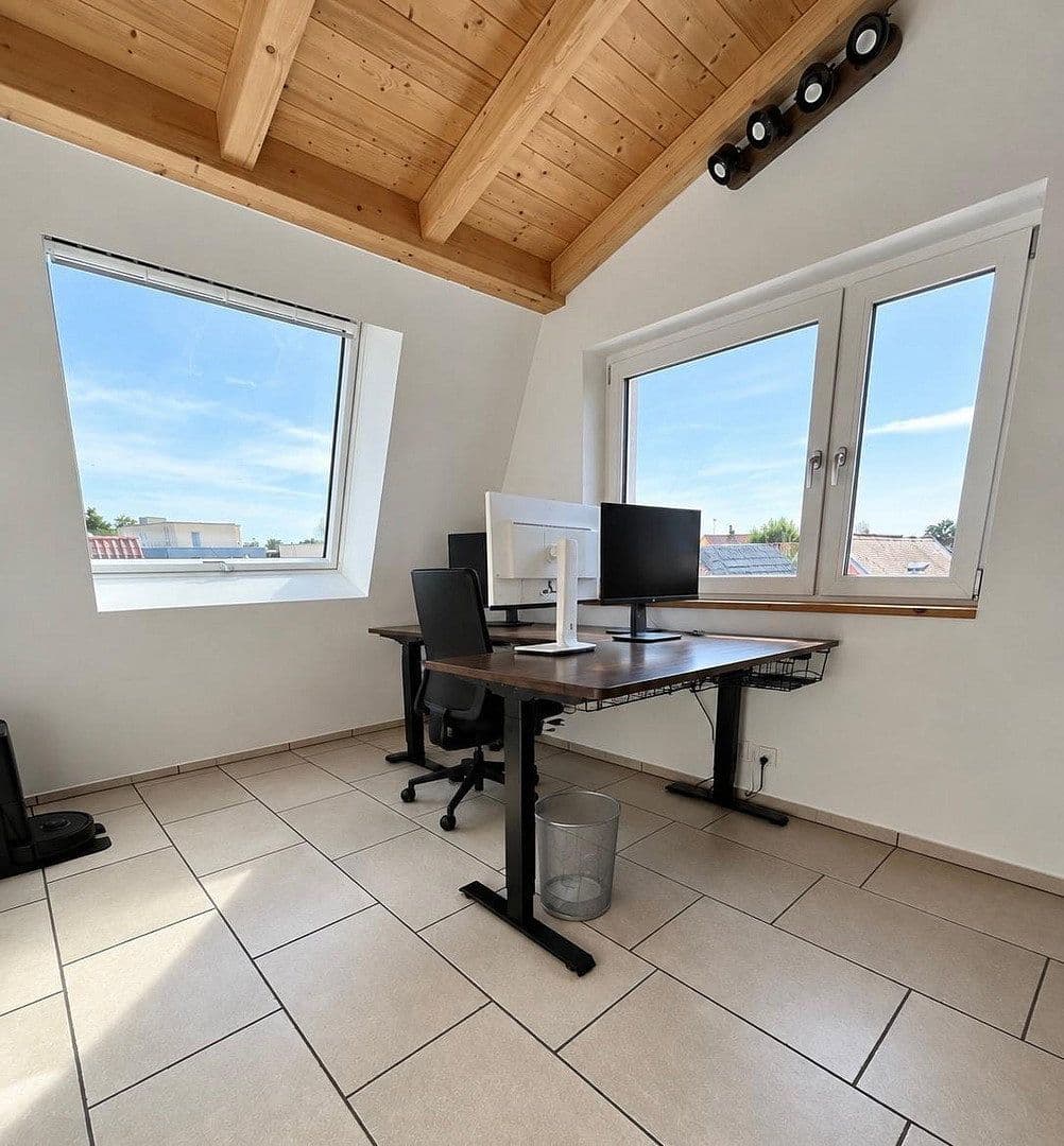 Prodej bytu 3+1 91 m², Markt Indersdorf, Bavorsko Prodej bytu 3+1 91 m², Markt Indersdorf, Bavorsko