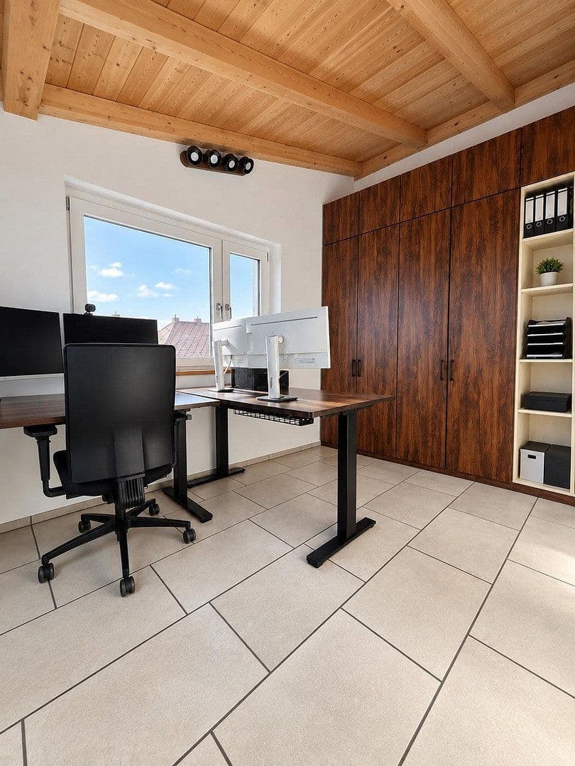 Prodej bytu 3+1 91 m², Markt Indersdorf, Bavorsko Prodej bytu 3+1 91 m², Markt Indersdorf, Bavorsko