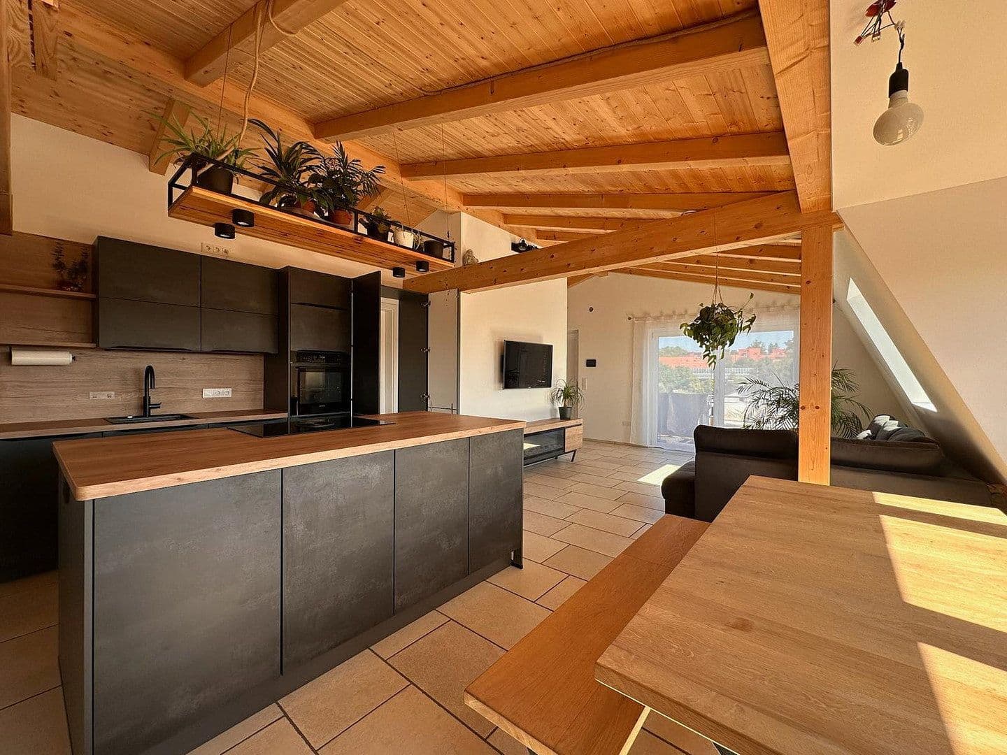 Prodej bytu 3+1 91 m², Markt Indersdorf, Bavorsko Prodej bytu 3+1 91 m², Markt Indersdorf, Bavorsko