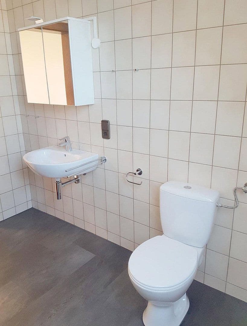 Pronájem bytu 2+1 70 m², Marktplatz 11, Bad Buchau, Bádensko-Württembersko Pronájem bytu 2+1 70 m², Marktplatz 11, Bad Buchau, Bádensko-Württembersko