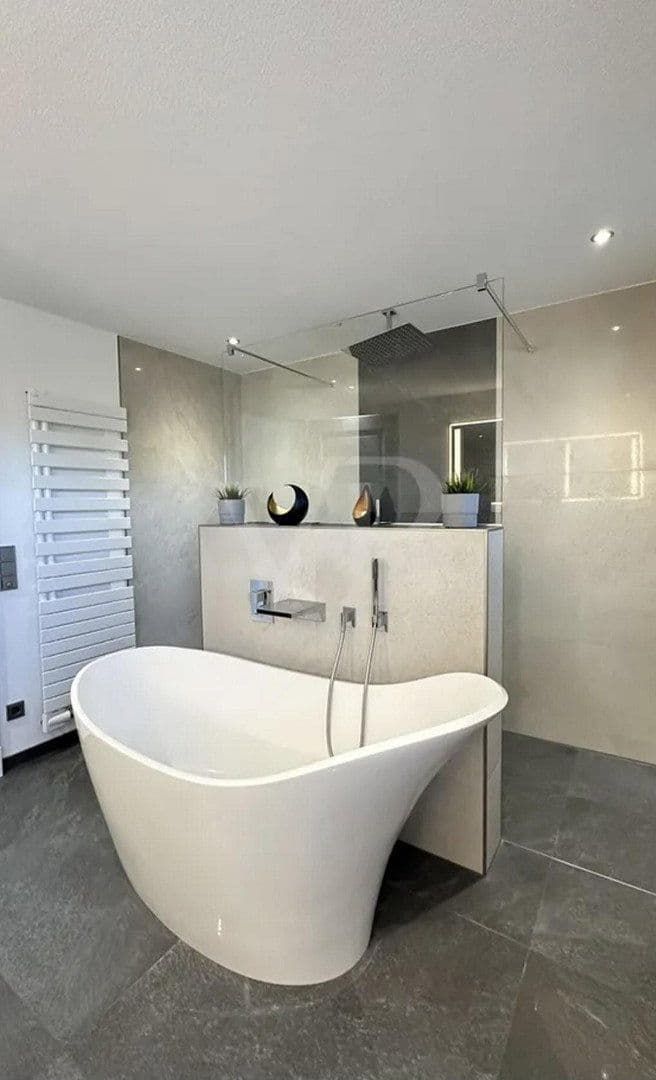 Prodej domu 250 m², pozemek 1.340 m², Oschersleben, Sasko-Anhaltsko Prodej domu 250 m², pozemek 1.340 m², Oschersleben, Sasko-Anhaltsko