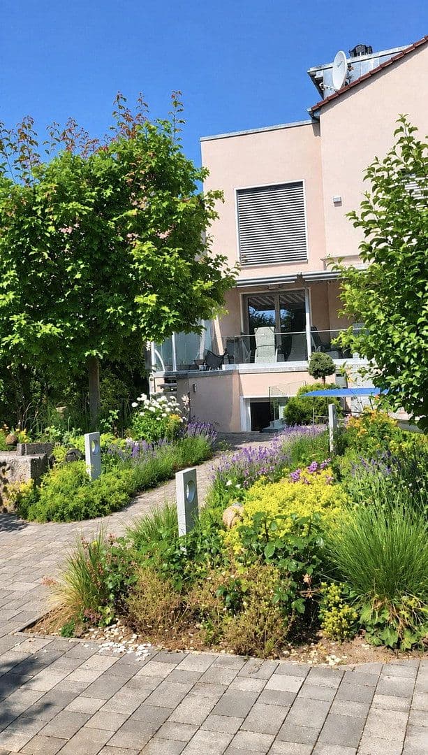 Prodej domu 250 m², pozemek 1.340 m², Oschersleben, Sasko-Anhaltsko Prodej domu 250 m², pozemek 1.340 m², Oschersleben, Sasko-Anhaltsko