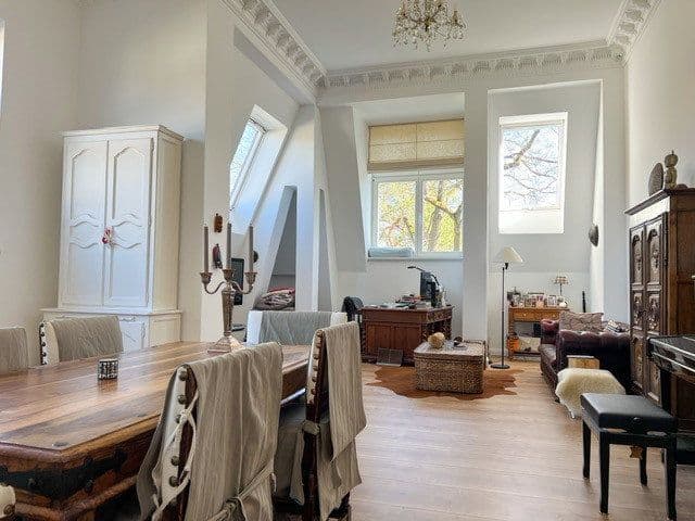 Pronájem bytu 5+1 181 m², Caspar-Theyß-Straße 9, Berlin, Berlín Pronájem bytu 5+1 181 m², Caspar-Theyß-Straße 9, Berlin, Berlín