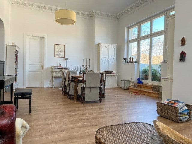 Pronájem bytu 5+1 181 m², Caspar-Theyß-Straße 9, Berlin, Berlín Pronájem bytu 5+1 181 m², Caspar-Theyß-Straße 9, Berlin, Berlín