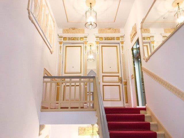 Pronájem bytu 5+1 181 m², Caspar-Theyß-Straße 9, Berlin, Berlín Pronájem bytu 5+1 181 m², Caspar-Theyß-Straße 9, Berlin, Berlín