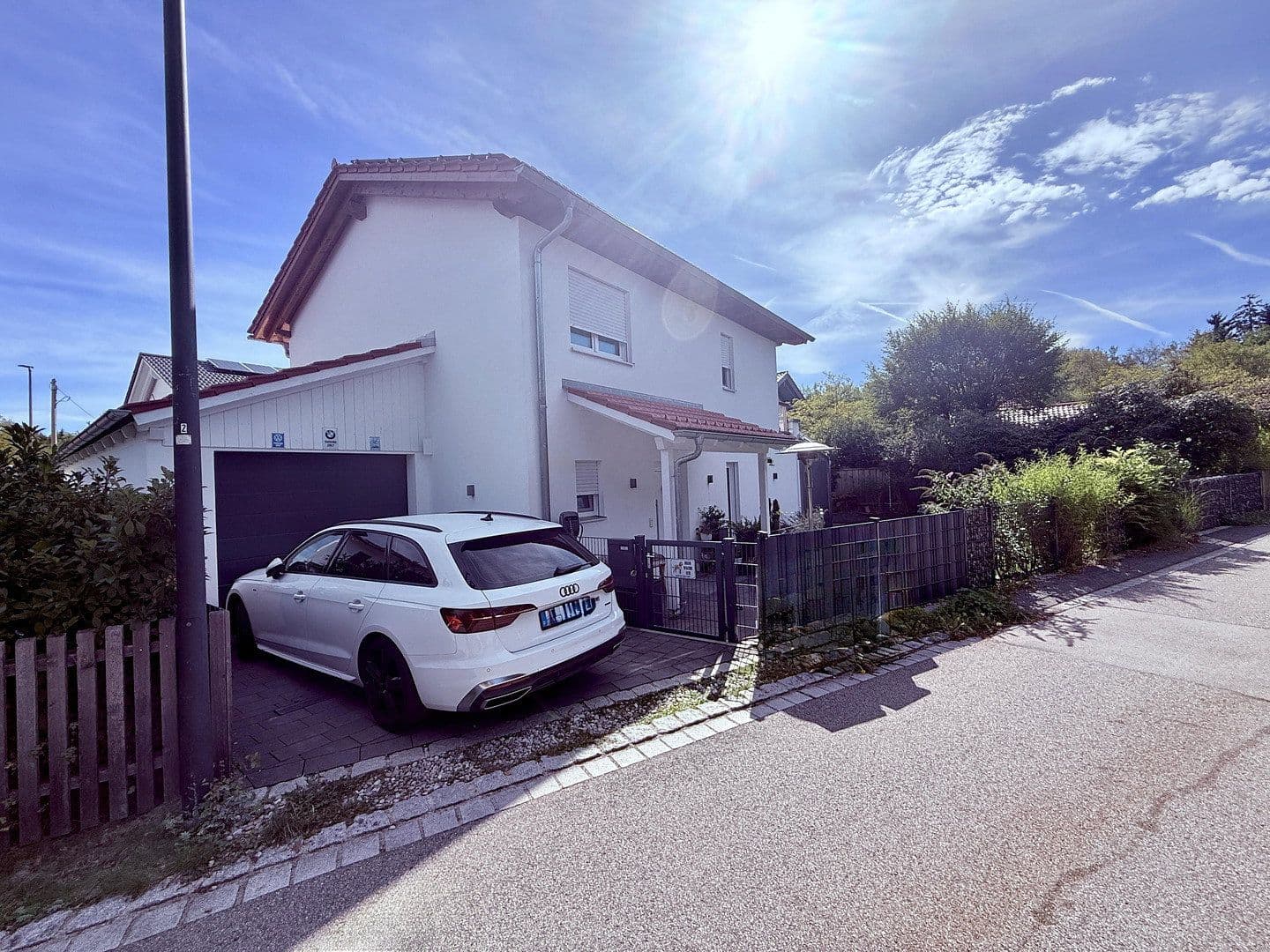 Prodej domu 195 m², pozemek 316 m², Brunnthal, Bavorsko Prodej domu 195 m², pozemek 316 m², Brunnthal, Bavorsko