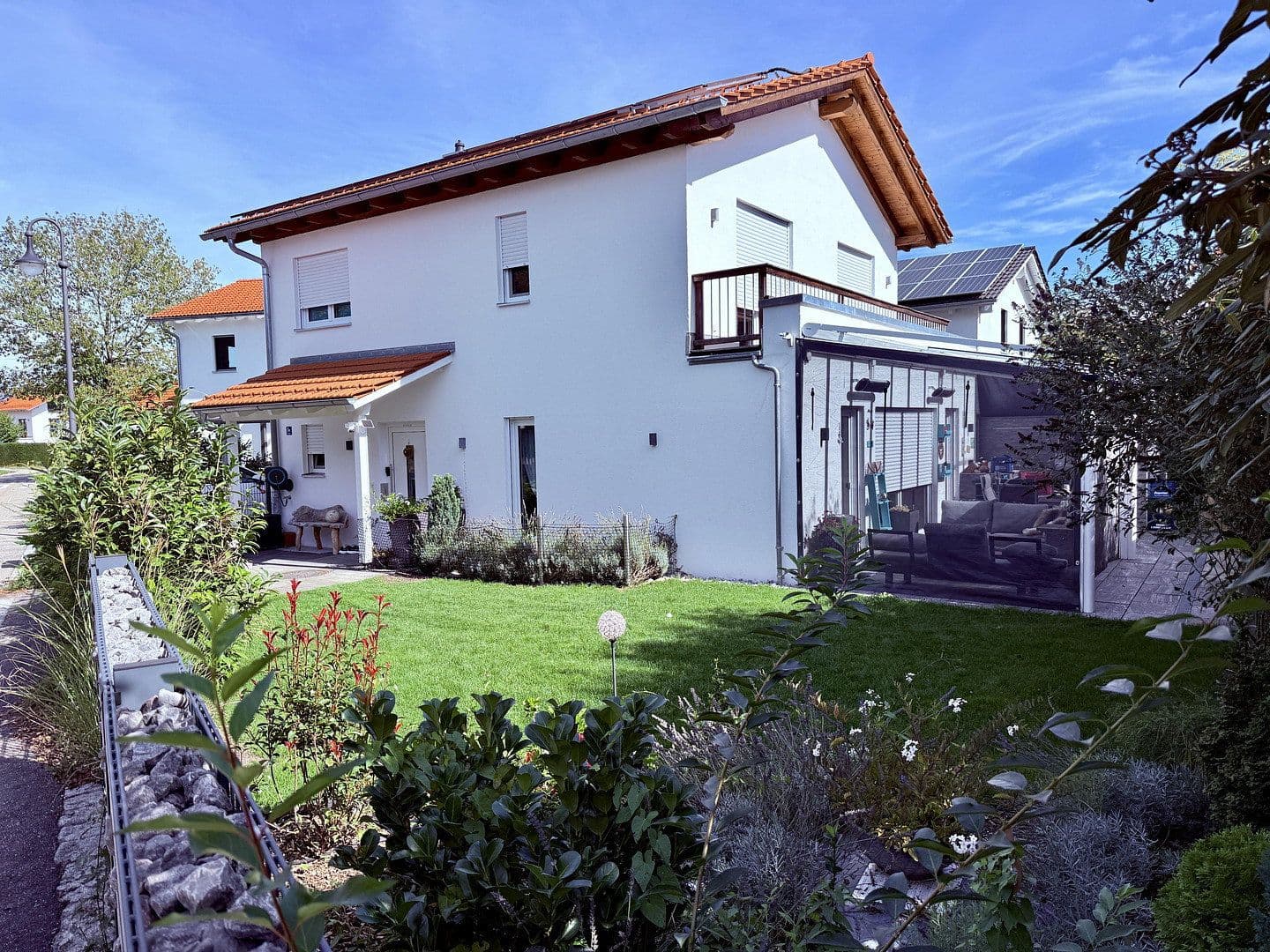 Prodej domu 195 m², pozemek 316 m², Brunnthal, Bavorsko Prodej domu 195 m², pozemek 316 m², Brunnthal, Bavorsko