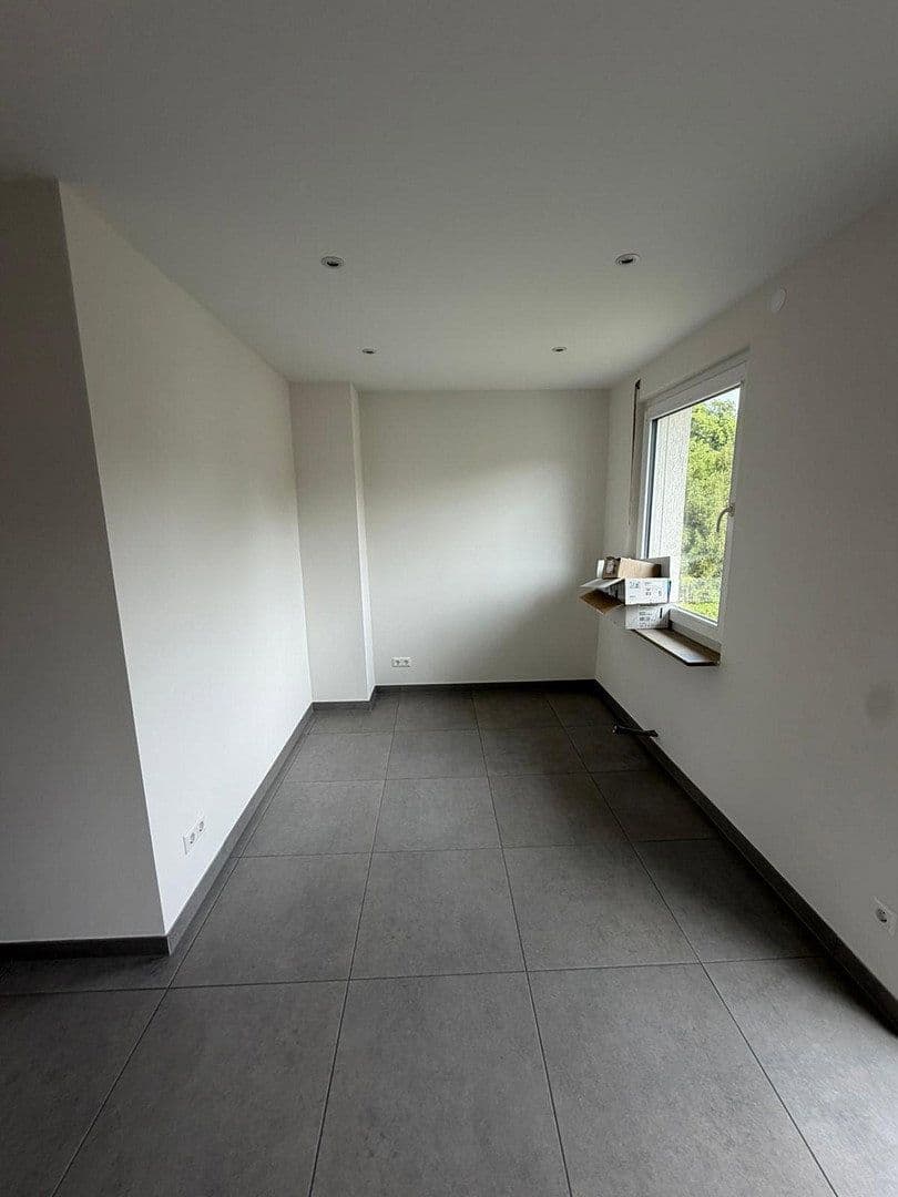 Pronájem bytu 3+1 75 m², Pforzheim, Bádensko-Württembersko Pronájem bytu 3+1 75 m², Pforzheim, Bádensko-Württembersko