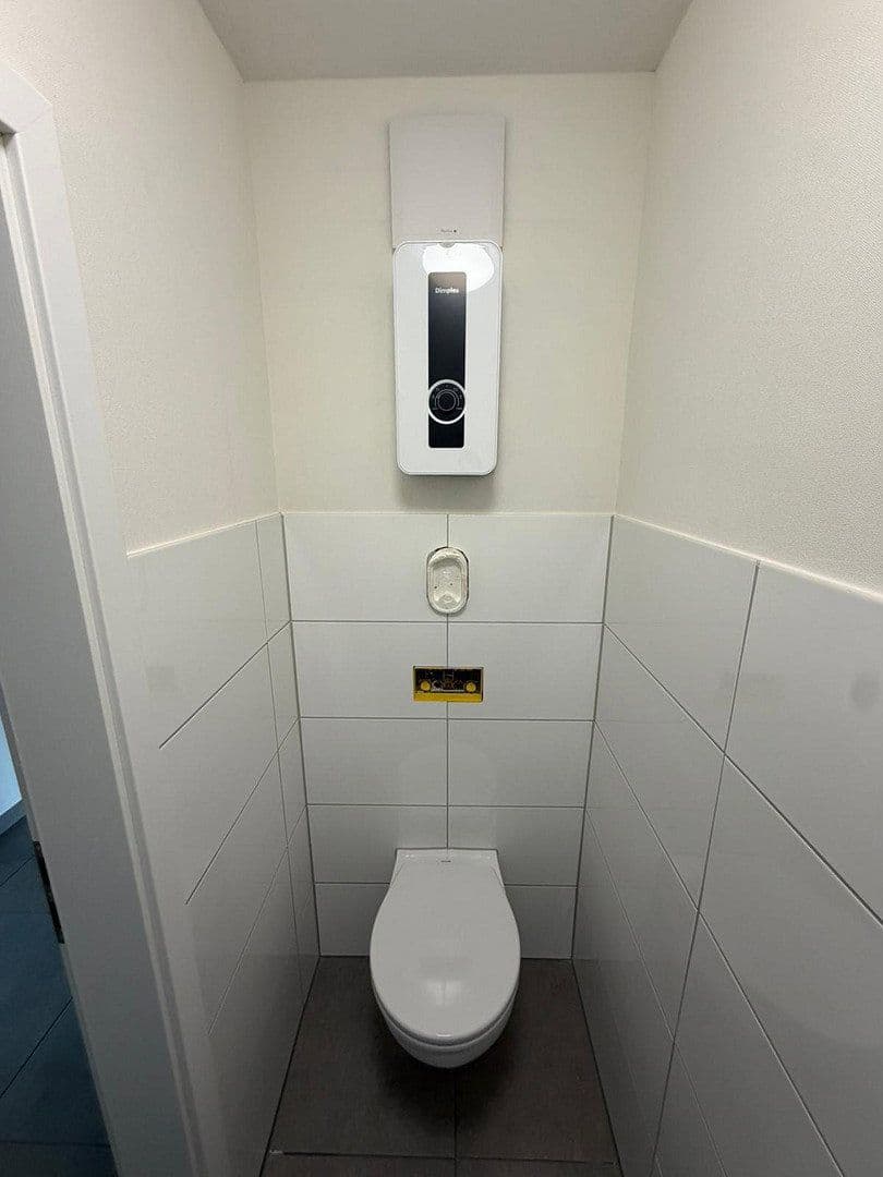 Pronájem bytu 3+1 75 m², Pforzheim, Bádensko-Württembersko Pronájem bytu 3+1 75 m², Pforzheim, Bádensko-Württembersko