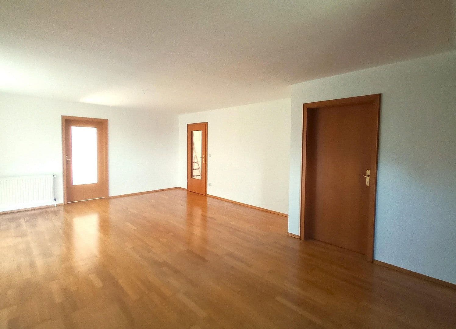 Prodej domu 365 m², pozemek 2.505 m², Schwerin, Mecklenburg-Vorpommern Prodej domu 365 m², pozemek 2.505 m², Schwerin, Mecklenburg-Vorpommern