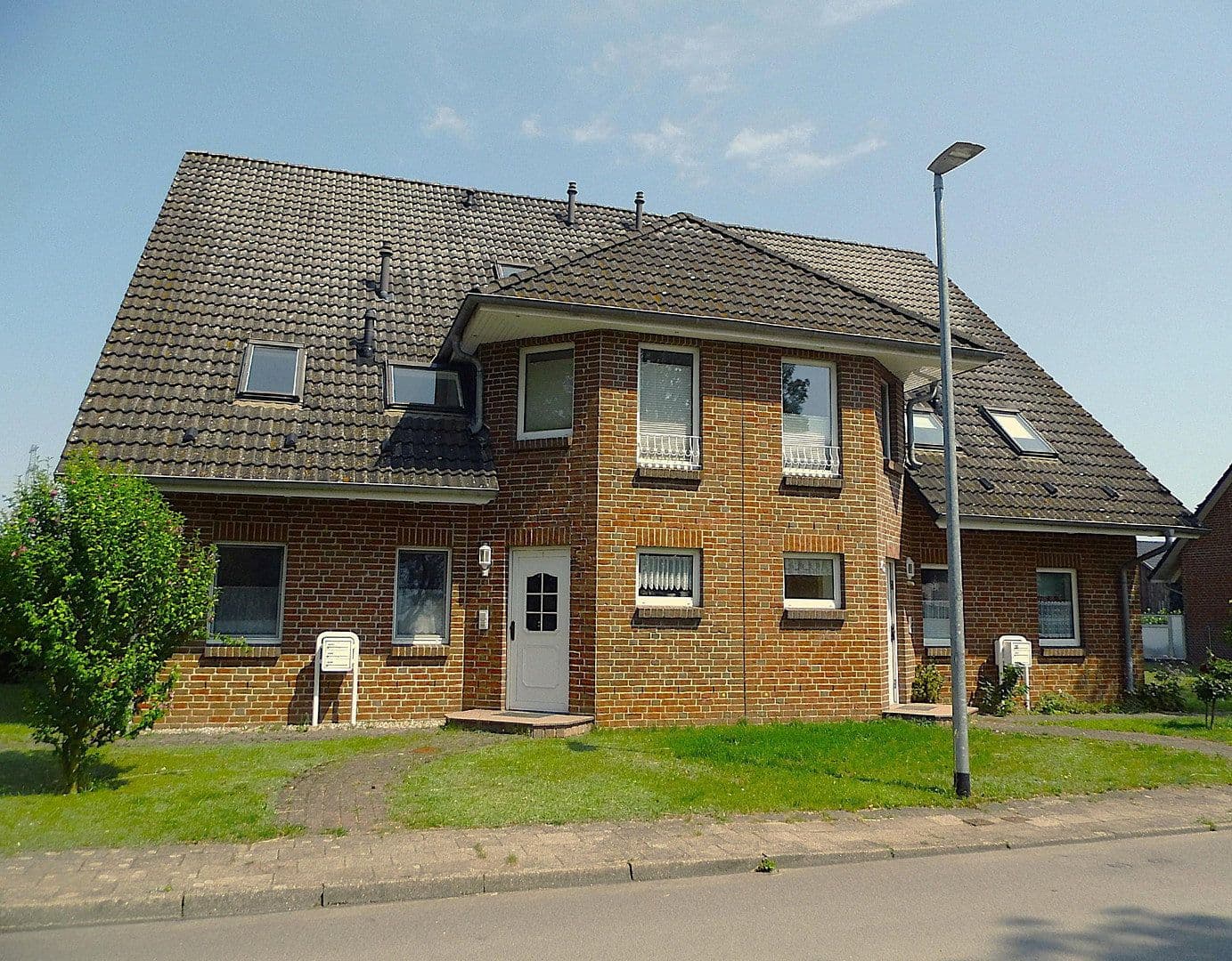 Prodej domu 365 m², pozemek 2.505 m², Schwerin, Mecklenburg-Vorpommern Prodej domu 365 m², pozemek 2.505 m², Schwerin, Mecklenburg-Vorpommern