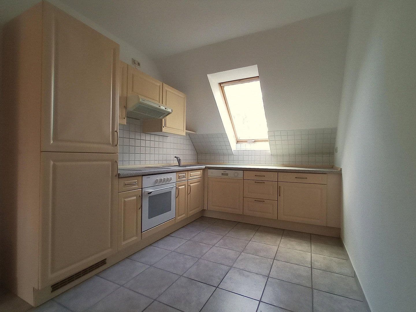 Prodej domu 365 m², pozemek 2.505 m², Schwerin, Mecklenburg-Vorpommern Prodej domu 365 m², pozemek 2.505 m², Schwerin, Mecklenburg-Vorpommern