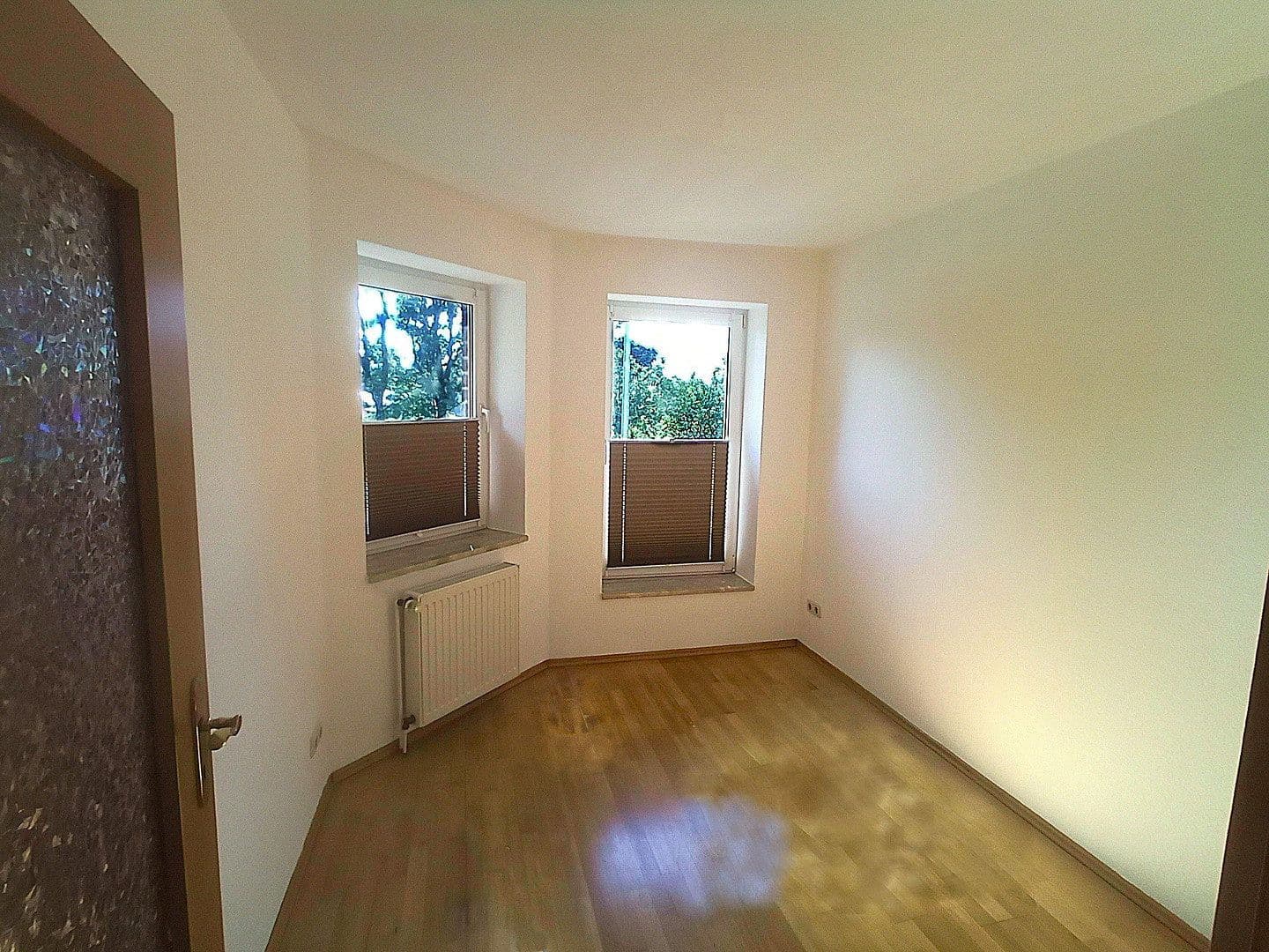 Prodej domu 365 m², pozemek 2.505 m², Schwerin, Mecklenburg-Vorpommern Prodej domu 365 m², pozemek 2.505 m², Schwerin, Mecklenburg-Vorpommern