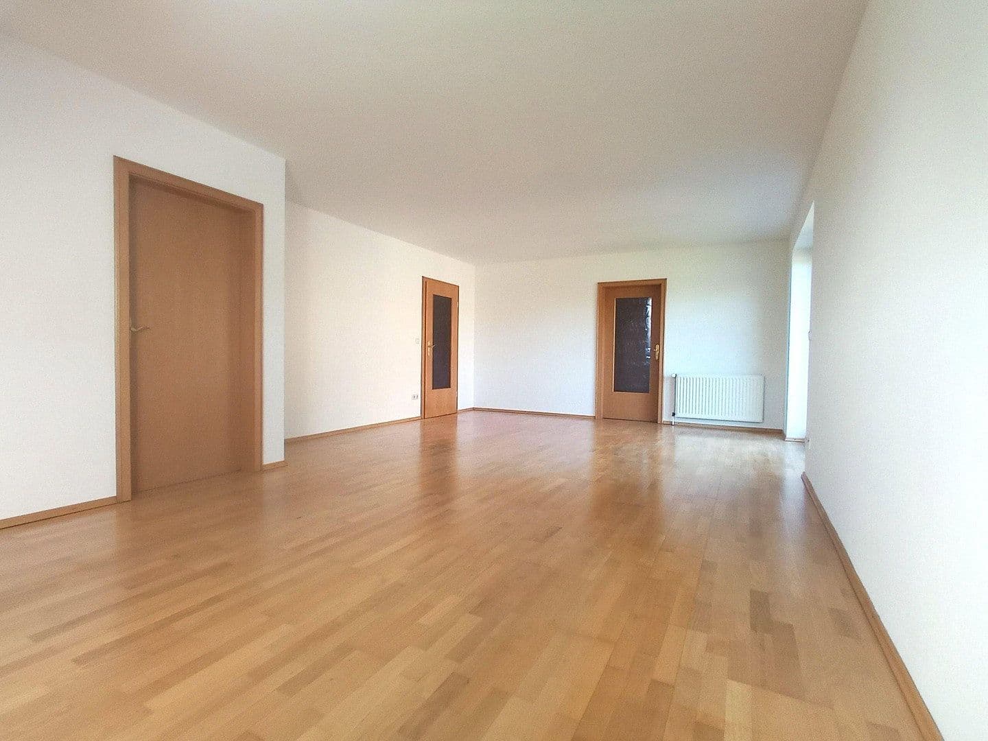 Prodej domu 365 m², pozemek 2.505 m², Schwerin, Mecklenburg-Vorpommern Prodej domu 365 m², pozemek 2.505 m², Schwerin, Mecklenburg-Vorpommern