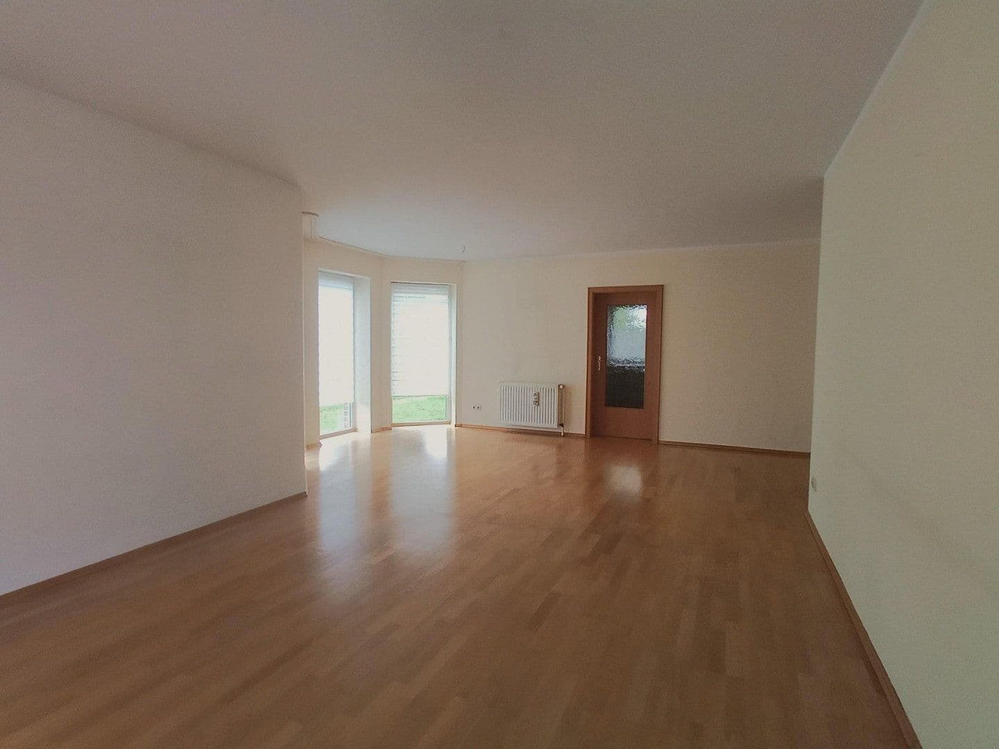 Prodej domu 365 m², pozemek 2.505 m², Schwerin, Mecklenburg-Vorpommern Prodej domu 365 m², pozemek 2.505 m², Schwerin, Mecklenburg-Vorpommern
