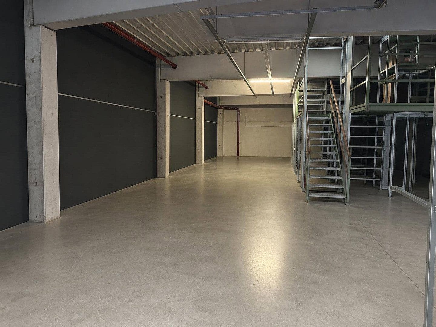 Pronájem nebytového prostoru 560 m², Würselen, Severní Porýní-Vestfálsko Pronájem nebytového prostoru 560 m², Würselen, Severní Porýní-Vestfálsko