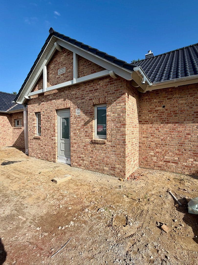 Prodej domu 124 m², pozemek 693 m², Vor dem Allerbruch 9b, Barum, Dolní Sasko Prodej domu 124 m², pozemek 693 m², Vor dem Allerbruch 9b, Barum, Dolní Sasko