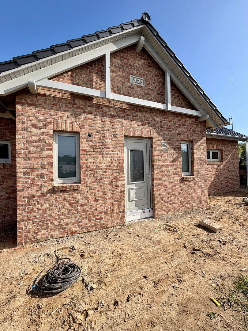 Prodej domu 124 m², pozemek 693 m², Vor dem Allerbruch 9b, Barum, Dolní Sasko Prodej domu 124 m², pozemek 693 m², Vor dem Allerbruch 9b, Barum, Dolní Sasko