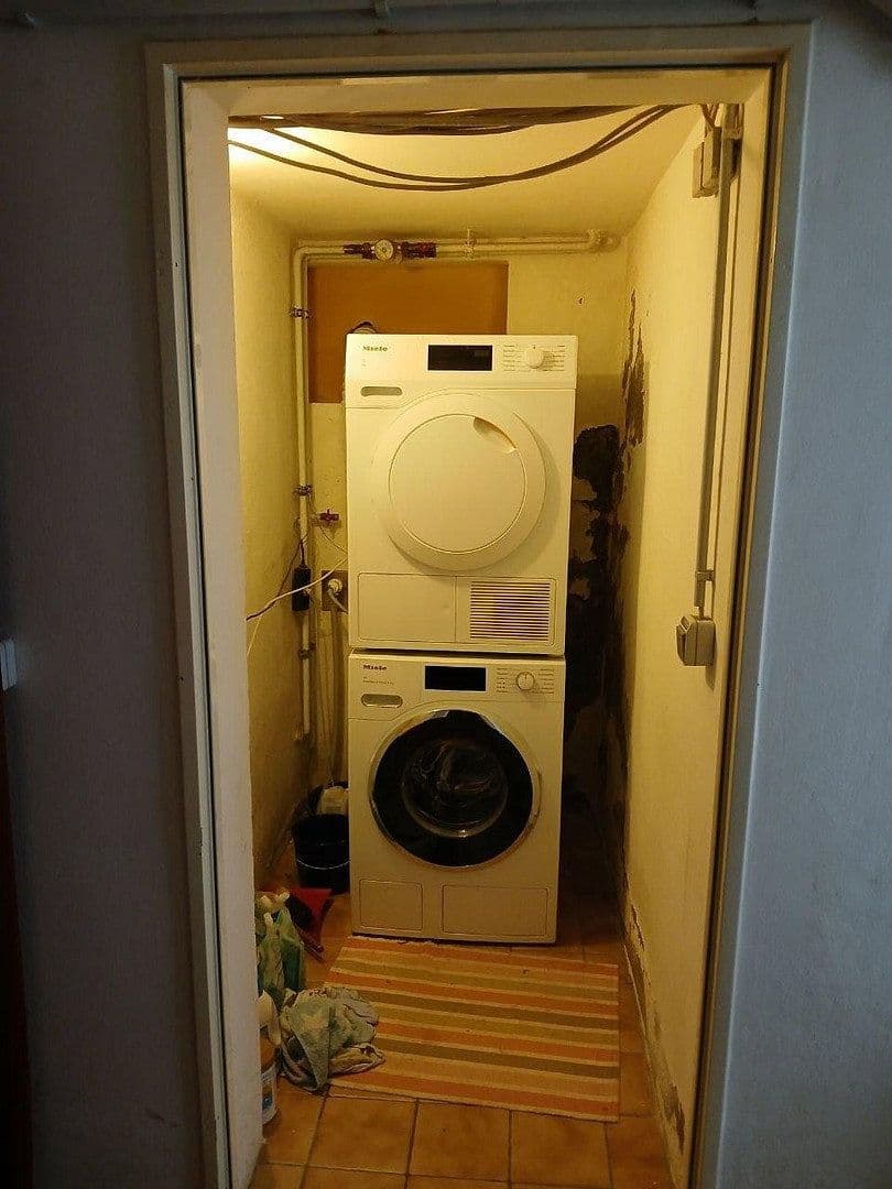 Prodej domu 277 m², pozemek 613 m², Niedernhausen, Hessen Prodej domu 277 m², pozemek 613 m², Niedernhausen, Hessen