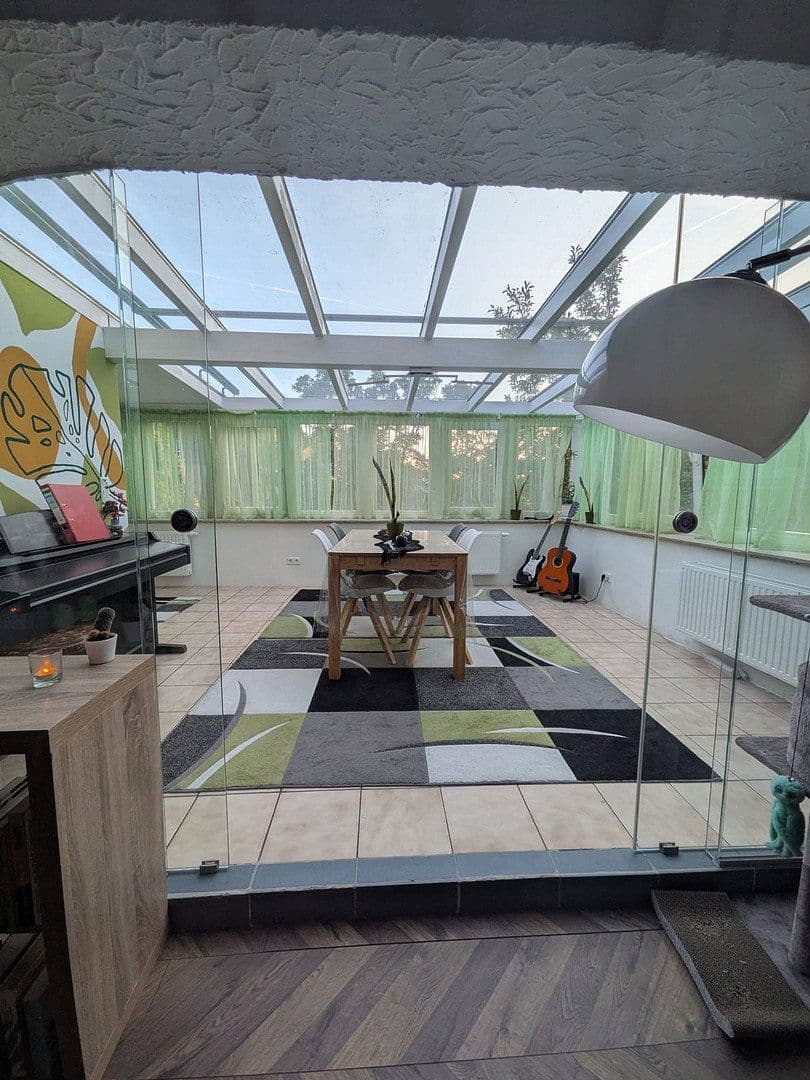 Prodej domu 160 m², pozemek 720 m², Wuppertal, Severní Porýní-Vestfálsko Prodej domu 160 m², pozemek 720 m², Wuppertal, Severní Porýní-Vestfálsko