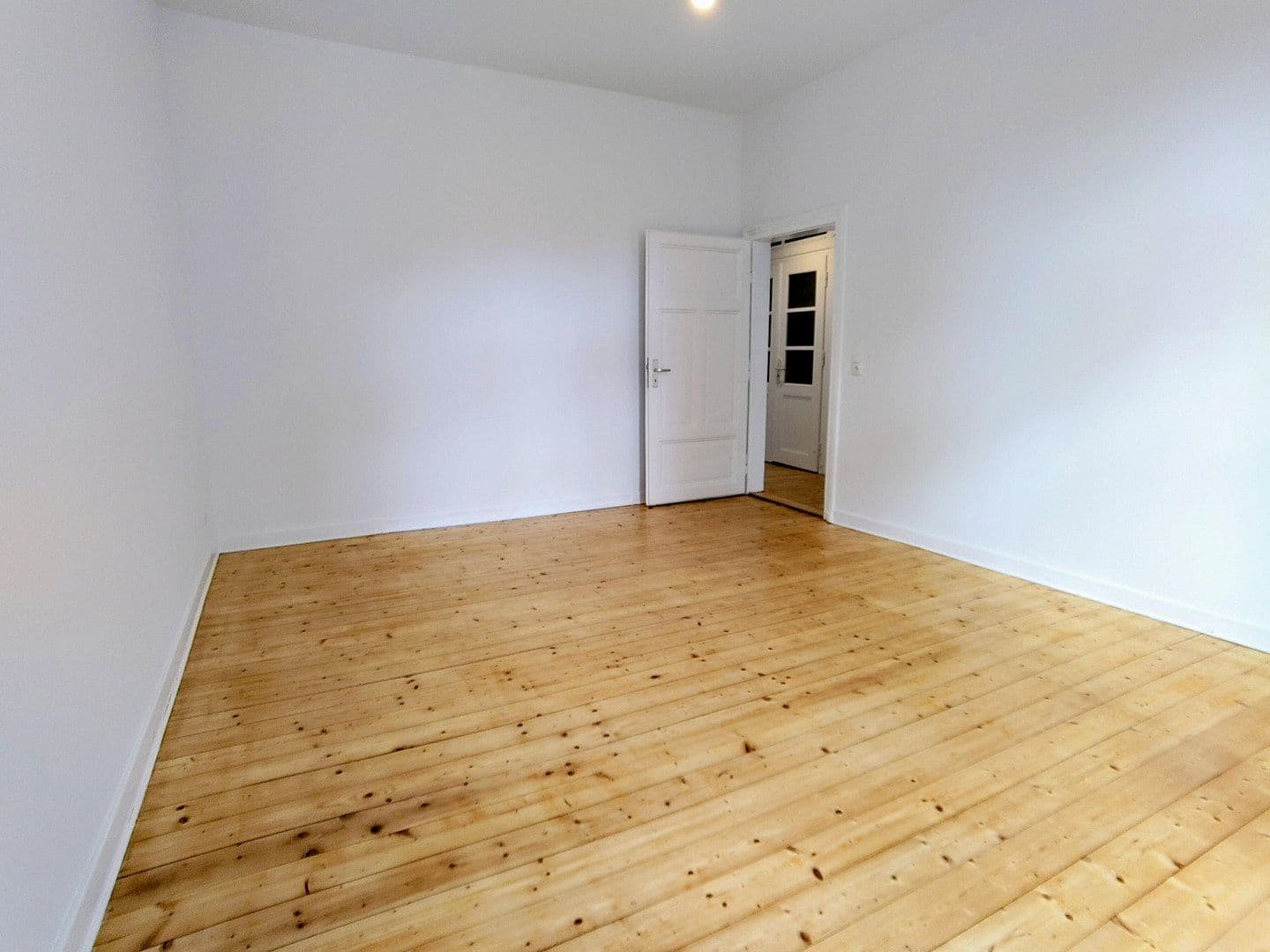 Prodej bytu 3+1 88 m², Frankfurt am Main, Hessen Prodej bytu 3+1 88 m², Frankfurt am Main, Hessen