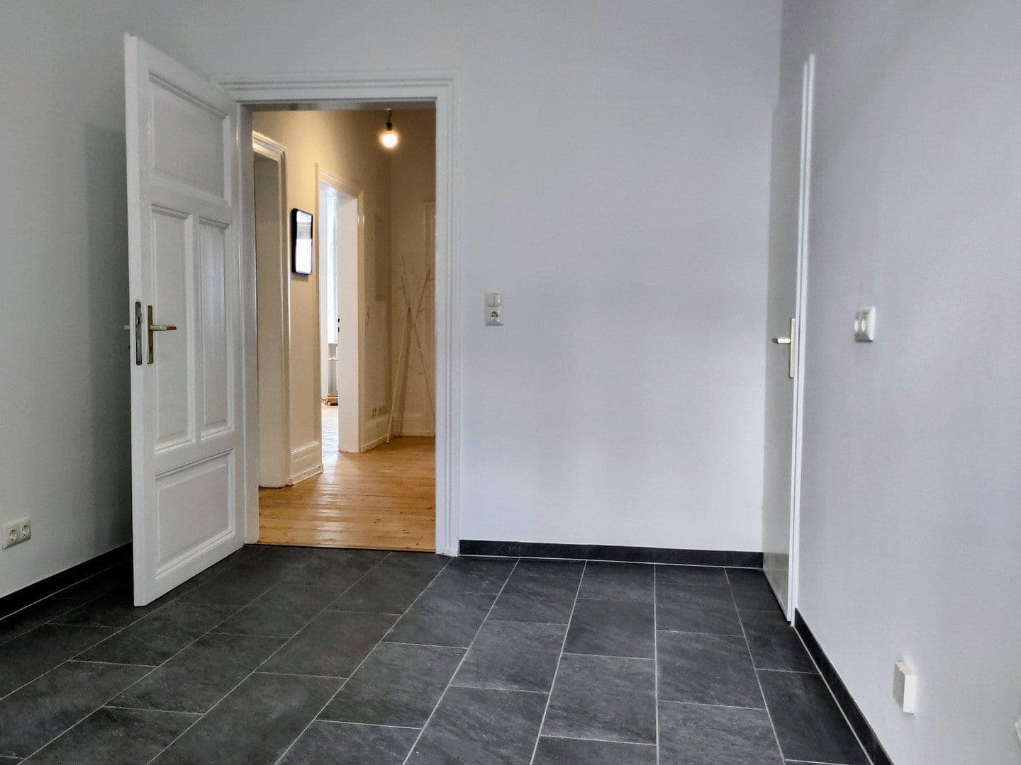 Prodej bytu 3+1 88 m², Frankfurt am Main, Hessen Prodej bytu 3+1 88 m², Frankfurt am Main, Hessen