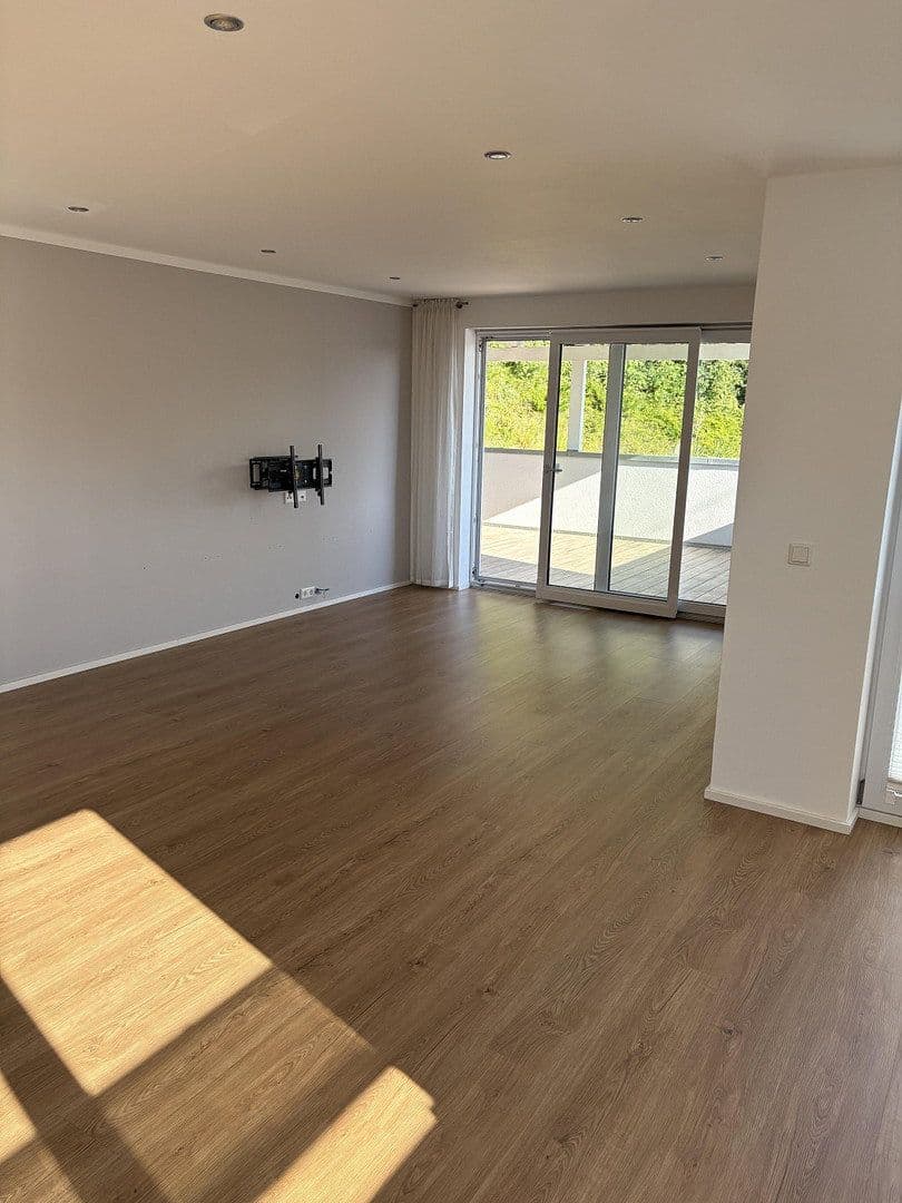 Prodej bytu 4+1 120 m², Marktstraße 10, Kipfenberg, Bavorsko Prodej bytu 4+1 120 m², Marktstraße 10, Kipfenberg, Bavorsko