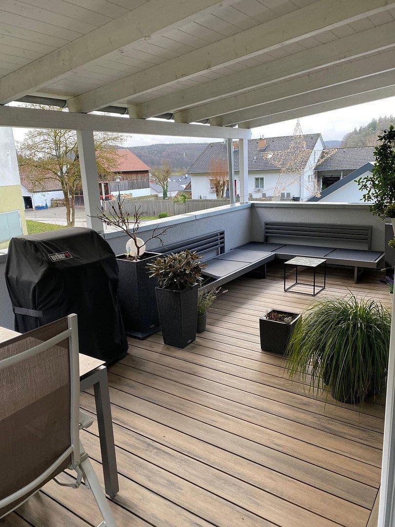 Prodej bytu 4+1 120 m², Marktstraße 10, Kipfenberg, Bavorsko Prodej bytu 4+1 120 m², Marktstraße 10, Kipfenberg, Bavorsko