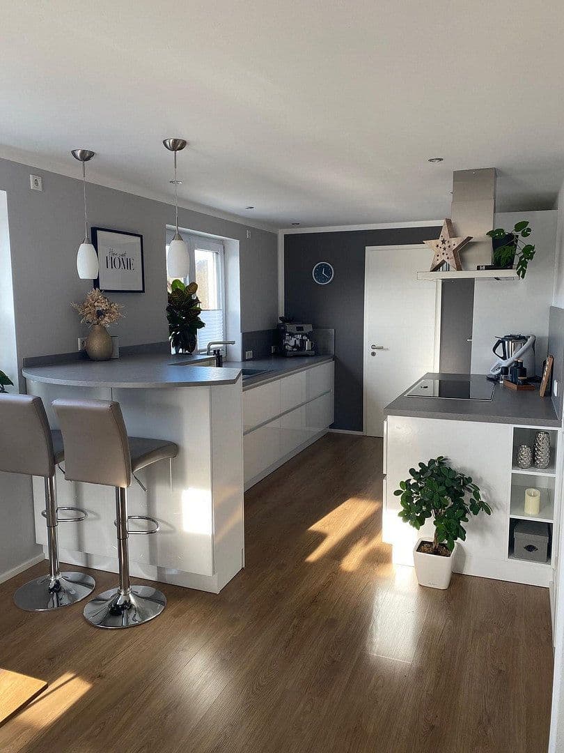 Prodej bytu 4+1 120 m², Marktstraße 10, Kipfenberg, Bavorsko Prodej bytu 4+1 120 m², Marktstraße 10, Kipfenberg, Bavorsko