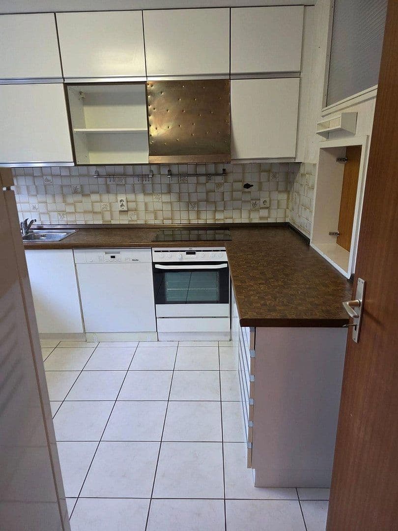 Prodej domu 122 m², pozemek 319 m², Untereisesheim, Bádensko-Württembersko Prodej domu 122 m², pozemek 319 m², Untereisesheim, Bádensko-Württembersko