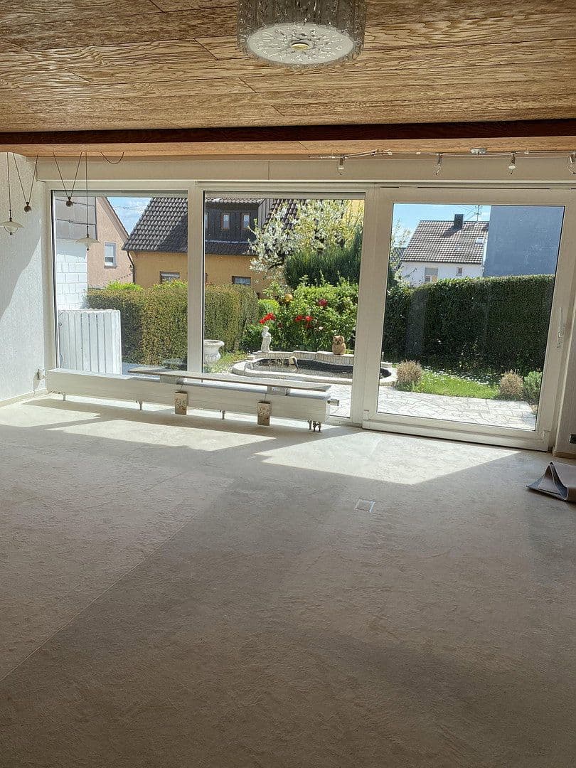 Prodej domu 122 m², pozemek 319 m², Untereisesheim, Bádensko-Württembersko Prodej domu 122 m², pozemek 319 m², Untereisesheim, Bádensko-Württembersko