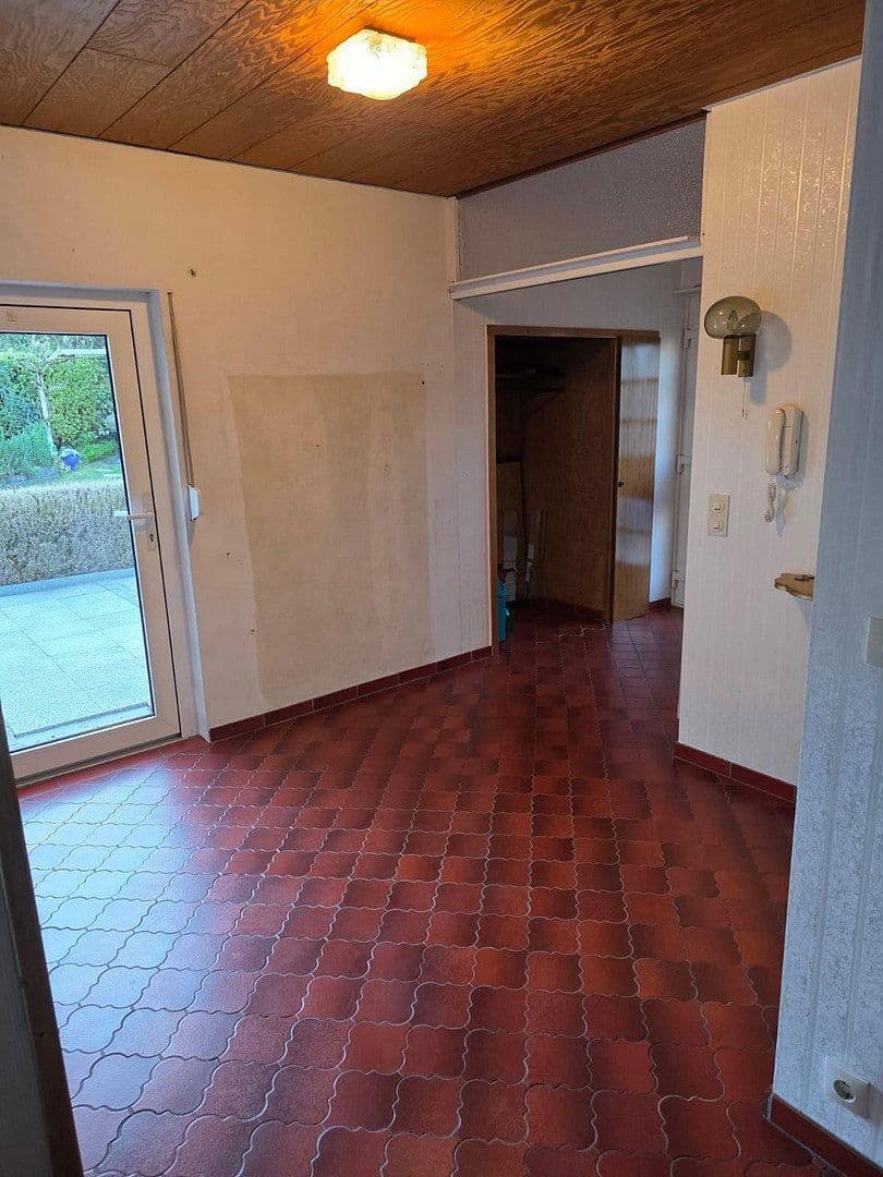 Prodej domu 122 m², pozemek 319 m², Untereisesheim, Bádensko-Württembersko Prodej domu 122 m², pozemek 319 m², Untereisesheim, Bádensko-Württembersko