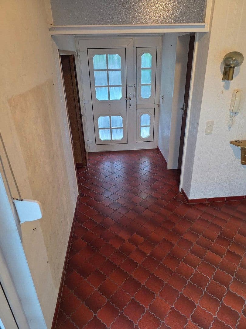 Prodej domu 122 m², pozemek 319 m², Untereisesheim, Bádensko-Württembersko Prodej domu 122 m², pozemek 319 m², Untereisesheim, Bádensko-Württembersko
