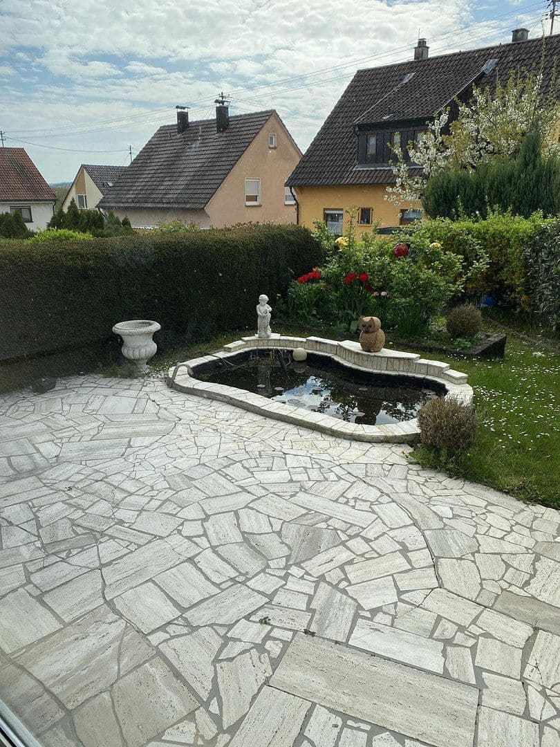 Prodej domu 122 m², pozemek 319 m², Untereisesheim, Bádensko-Württembersko Prodej domu 122 m², pozemek 319 m², Untereisesheim, Bádensko-Württembersko