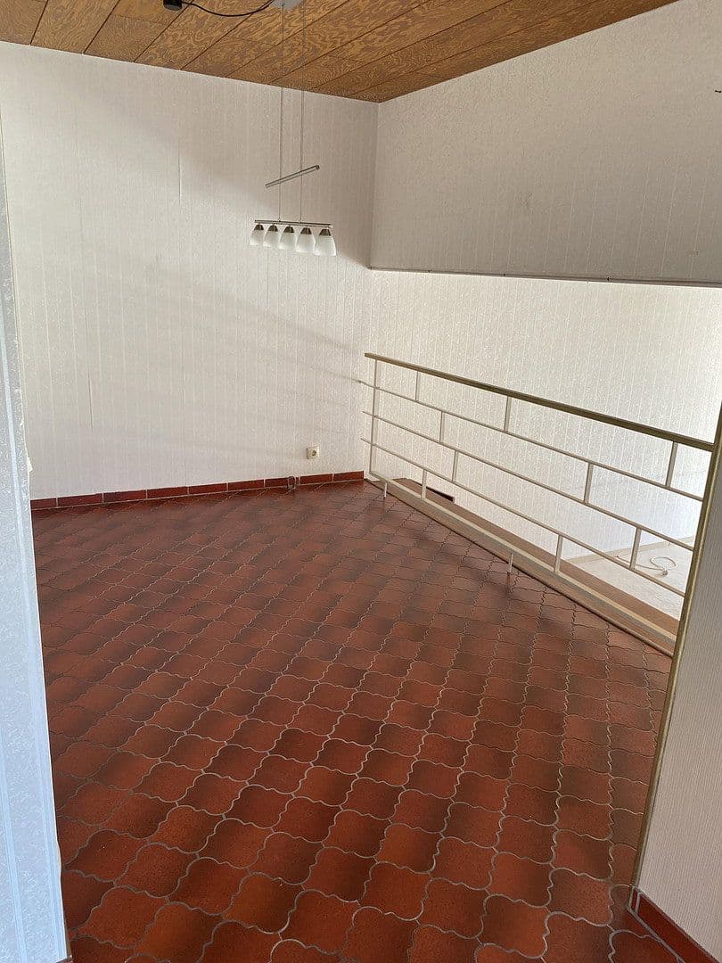Prodej domu 122 m², pozemek 319 m², Untereisesheim, Bádensko-Württembersko Prodej domu 122 m², pozemek 319 m², Untereisesheim, Bádensko-Württembersko