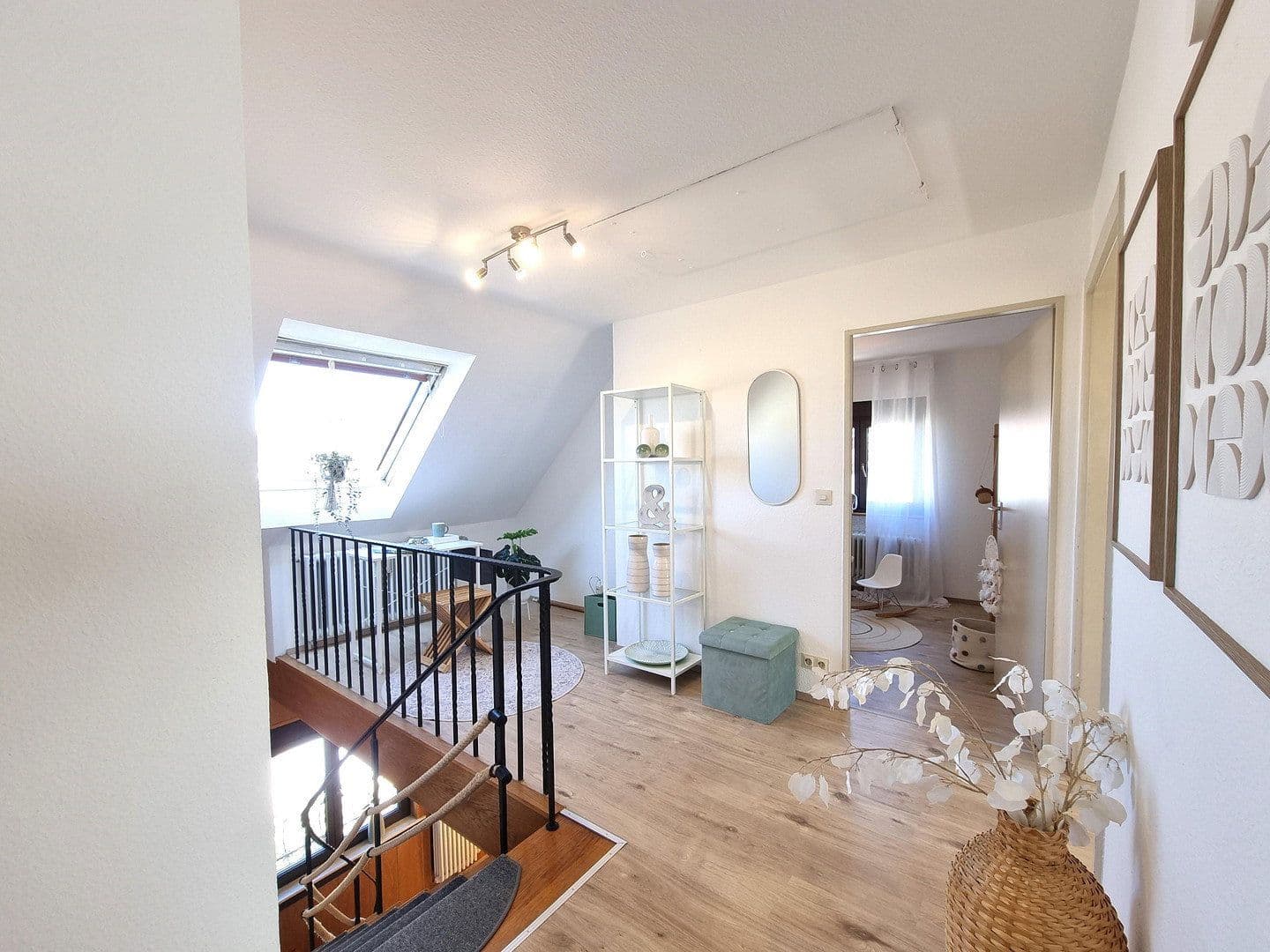 Prodej bytu 5+1 125 m², Lessingstr. 23, Singen (Hohentwiel), Bádensko-Württembersko Prodej bytu 5+1 125 m², Lessingstr. 23, Singen (Hohentwiel), Bádensko-Württembersko
