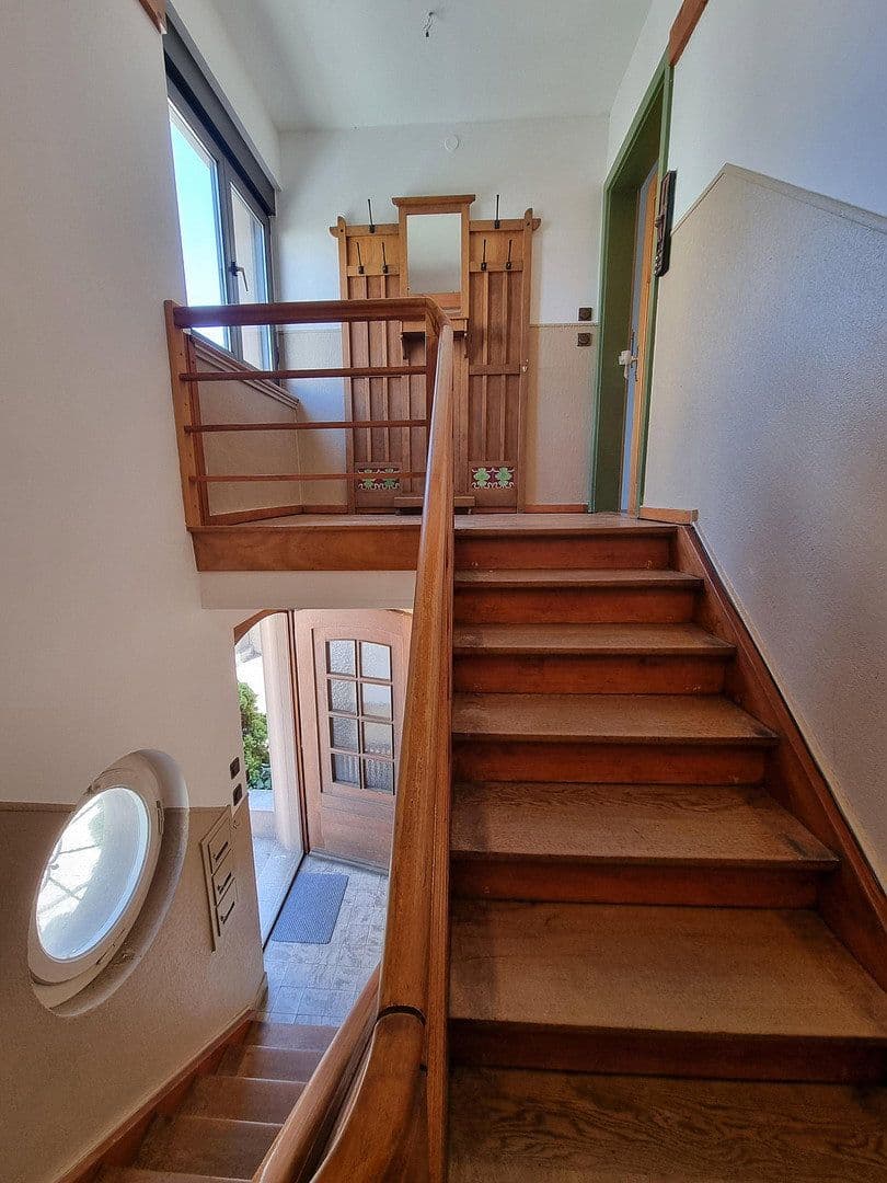 Prodej bytu 5+1 125 m², Lessingstr. 23, Singen (Hohentwiel), Bádensko-Württembersko Prodej bytu 5+1 125 m², Lessingstr. 23, Singen (Hohentwiel), Bádensko-Württembersko