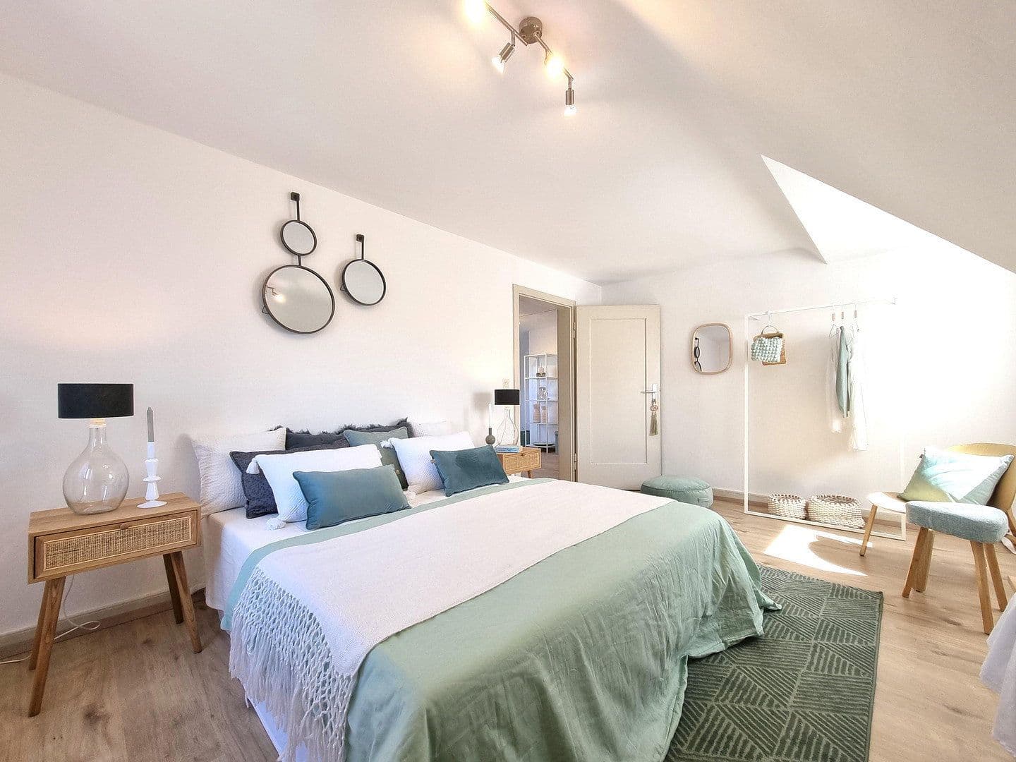 Prodej bytu 5+1 125 m², Lessingstr. 23, Singen (Hohentwiel), Bádensko-Württembersko Prodej bytu 5+1 125 m², Lessingstr. 23, Singen (Hohentwiel), Bádensko-Württembersko
