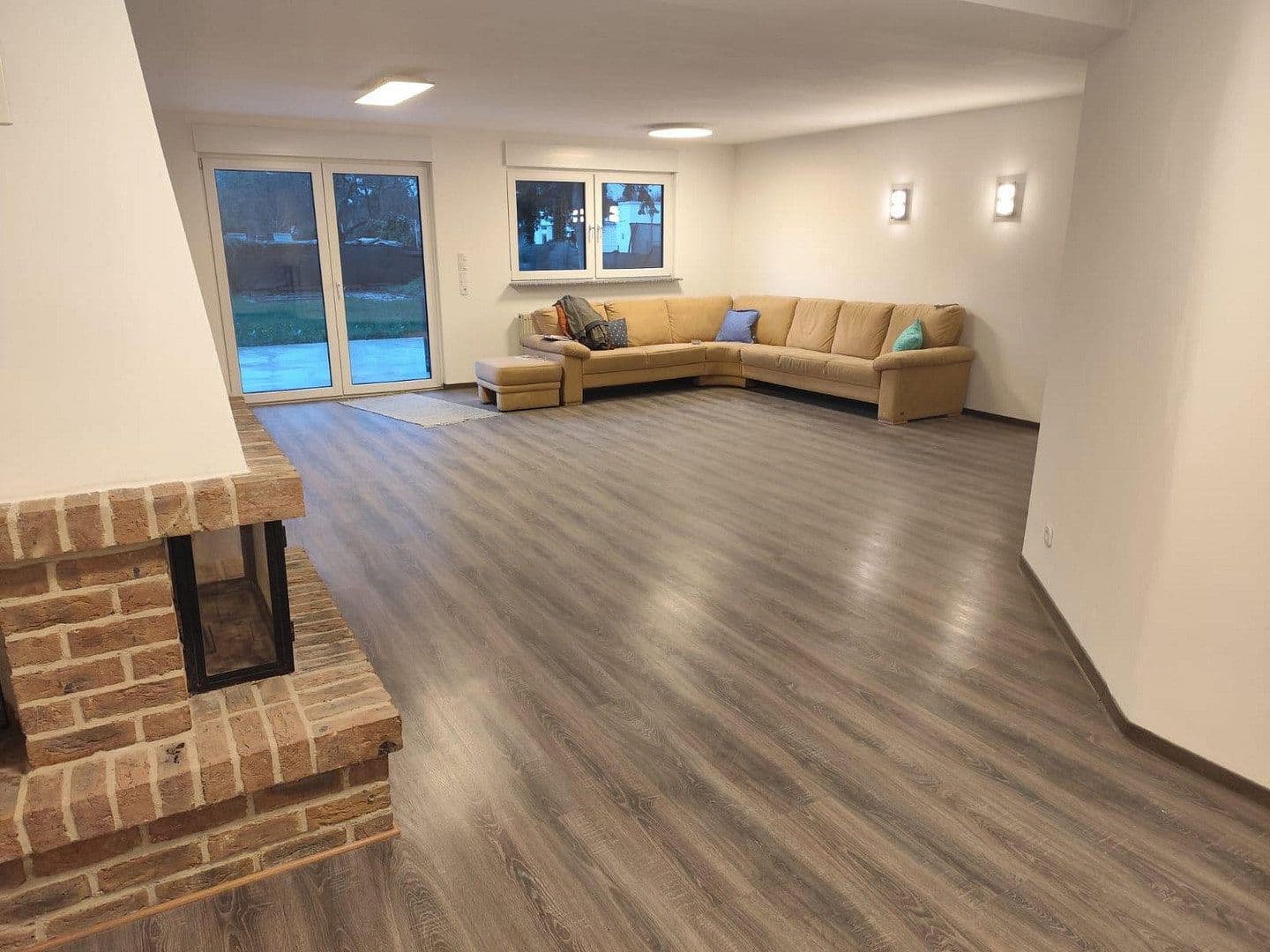 Prodej domu 261 m², pozemek 641 m², Düren, Severní Porýní-Vestfálsko Prodej domu 261 m², pozemek 641 m², Düren, Severní Porýní-Vestfálsko