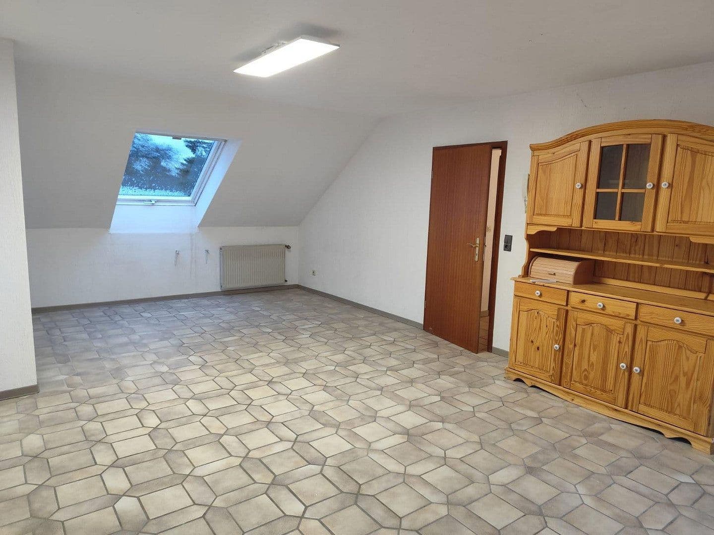Prodej domu 261 m², pozemek 641 m², Düren, Severní Porýní-Vestfálsko Prodej domu 261 m², pozemek 641 m², Düren, Severní Porýní-Vestfálsko