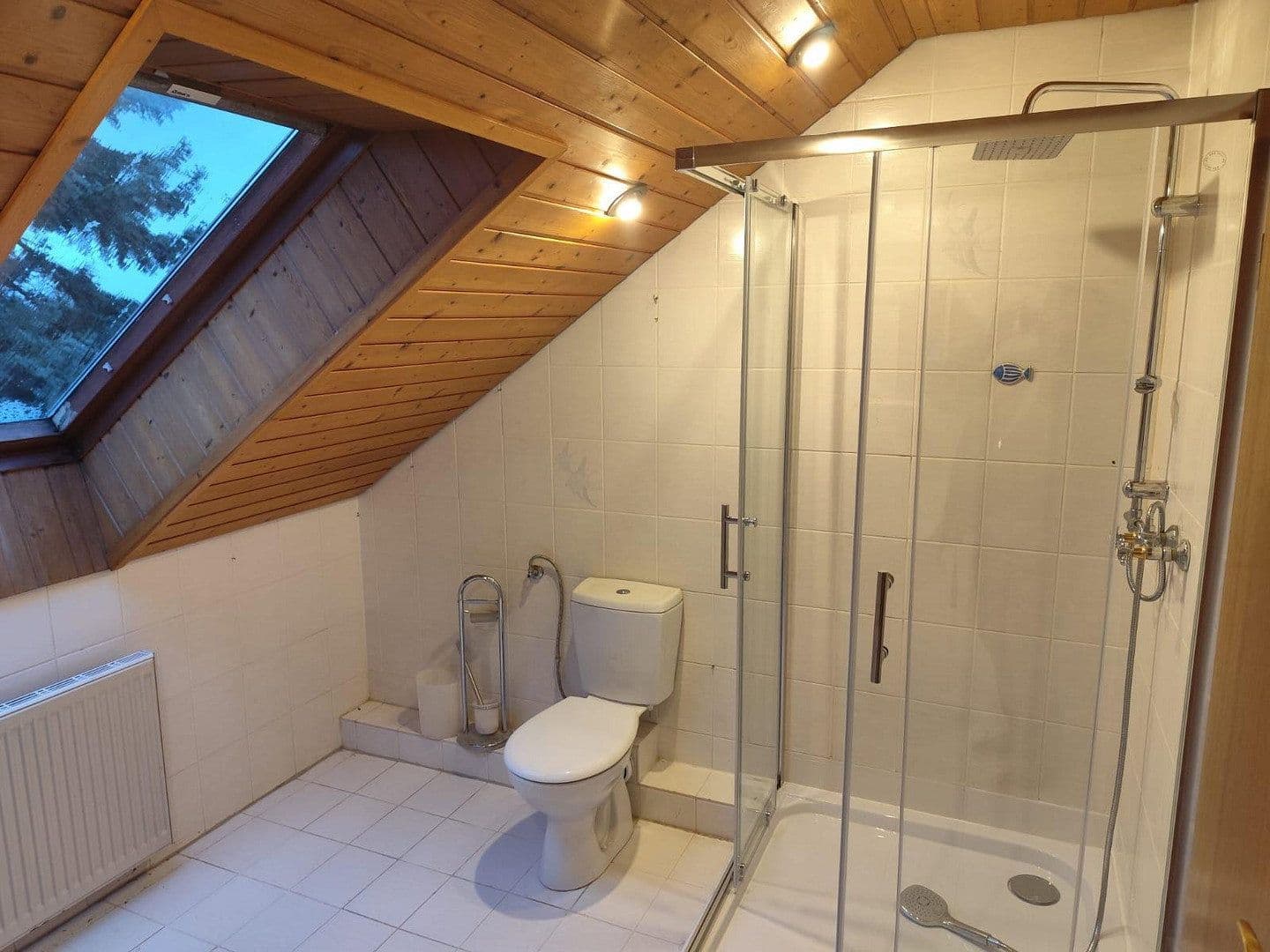 Prodej domu 261 m², pozemek 641 m², Düren, Severní Porýní-Vestfálsko Prodej domu 261 m², pozemek 641 m², Düren, Severní Porýní-Vestfálsko