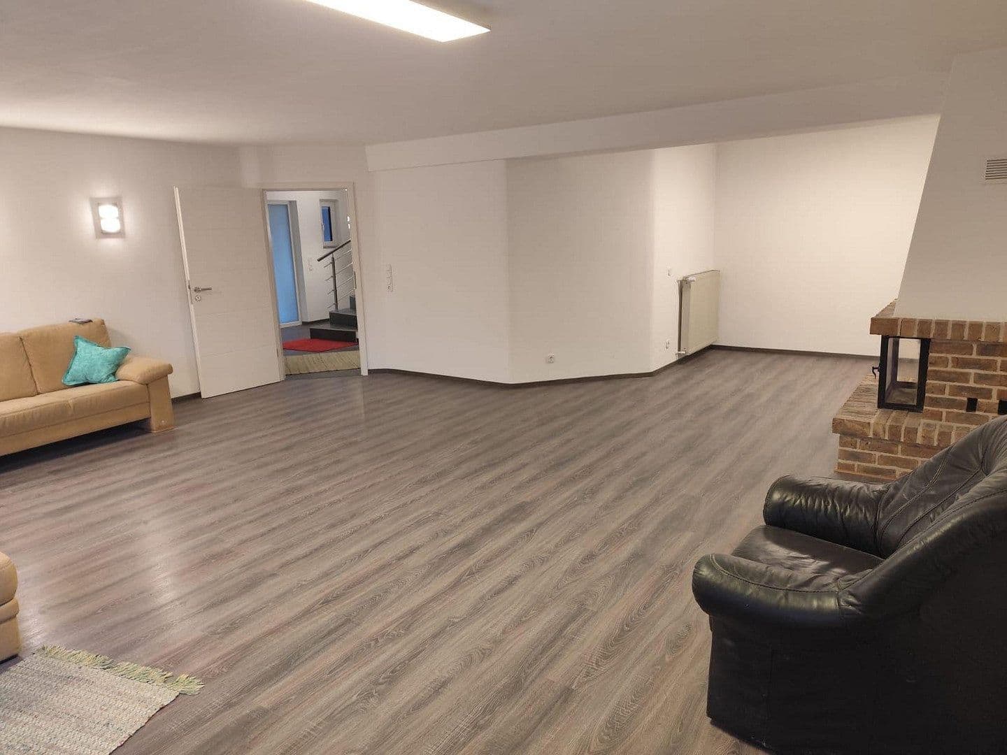 Prodej domu 261 m², pozemek 641 m², Düren, Severní Porýní-Vestfálsko Prodej domu 261 m², pozemek 641 m², Düren, Severní Porýní-Vestfálsko