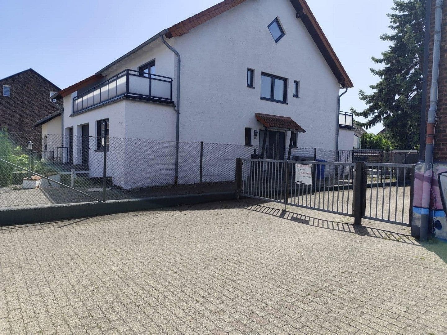 Prodej domu 261 m², pozemek 641 m², Düren, Severní Porýní-Vestfálsko Prodej domu 261 m², pozemek 641 m², Düren, Severní Porýní-Vestfálsko