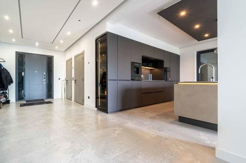 Prodej bytu 4+1 151 m², Kirchhain, Hessen Prodej bytu 4+1 151 m², Kirchhain, Hessen