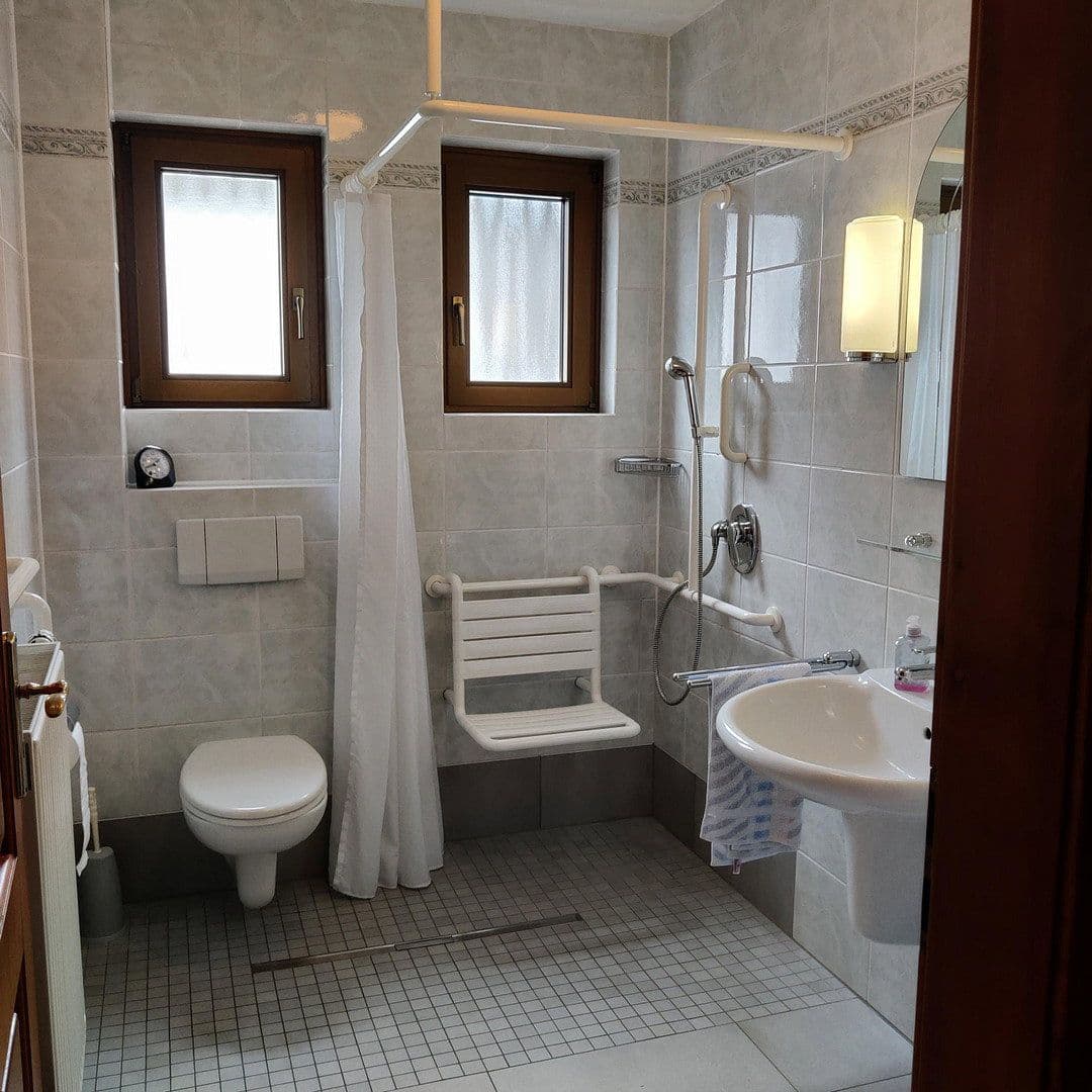 Prodej domu 280 m², pozemek 4.650 m², Peterswald-Löffelscheid, Porýní-Falc Prodej domu 280 m², pozemek 4.650 m², Peterswald-Löffelscheid, Porýní-Falc